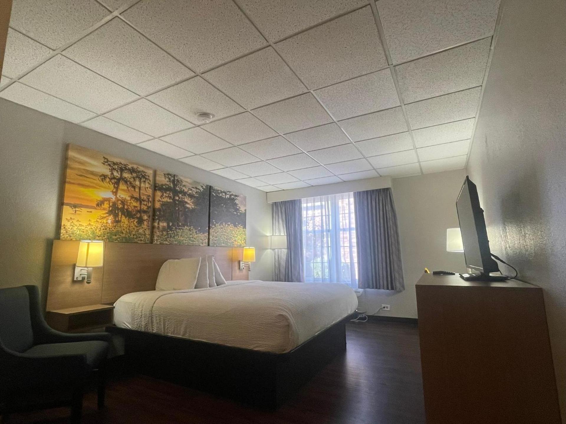 Days Inn by Wyndham Madisonville photo 20