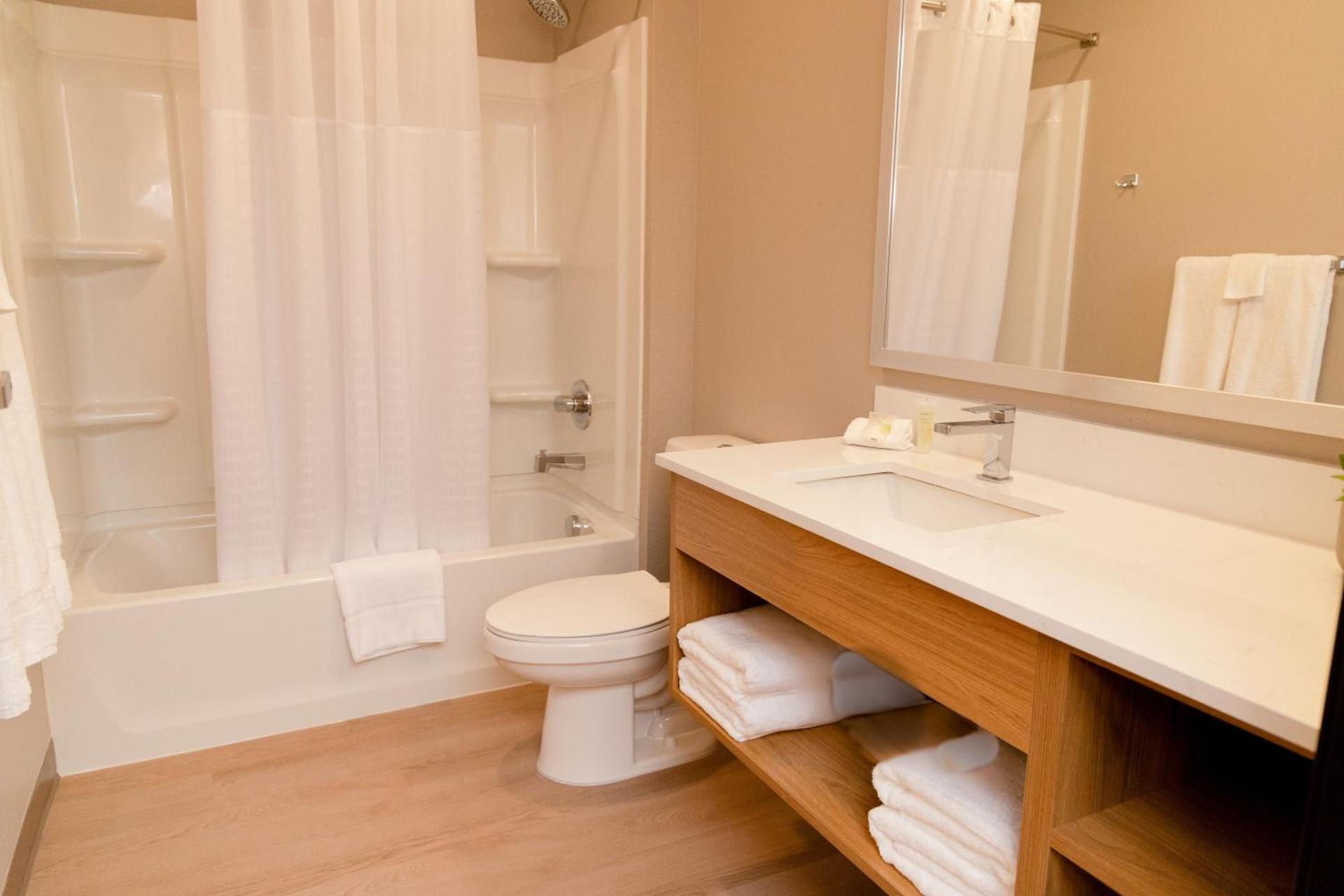 LivAway Suites Tri-Cities-Richland photo 16