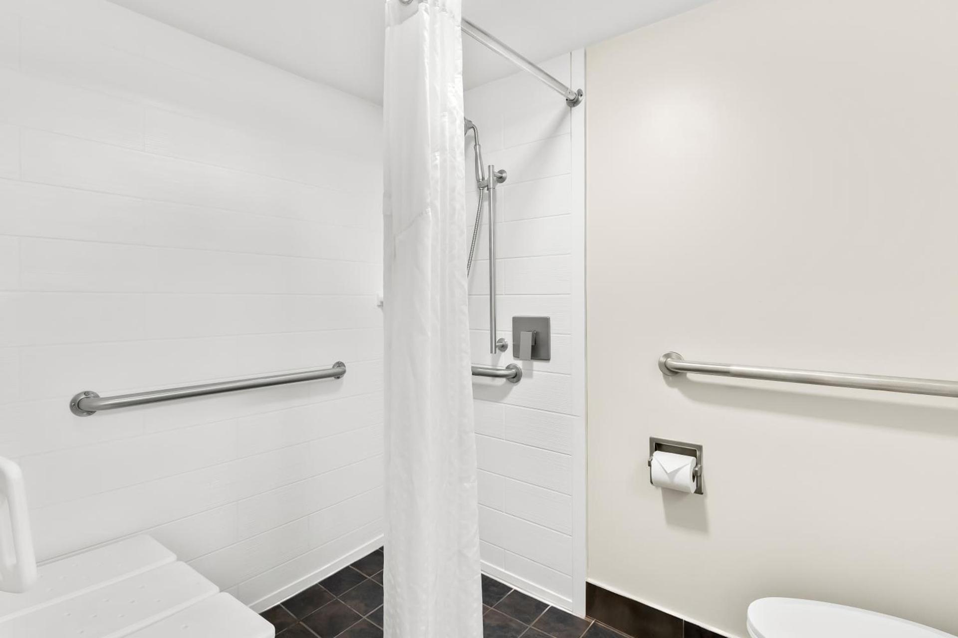 Holiday Inn Express Atlanta Galleria-Ballpark Area by IHG photo 40