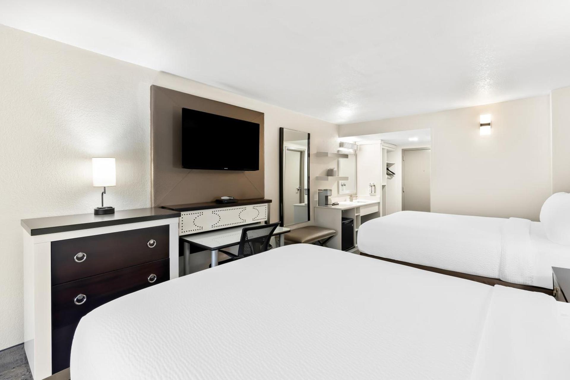 Holiday Inn Express Atlanta Galleria-Ballpark Area by IHG photo 43