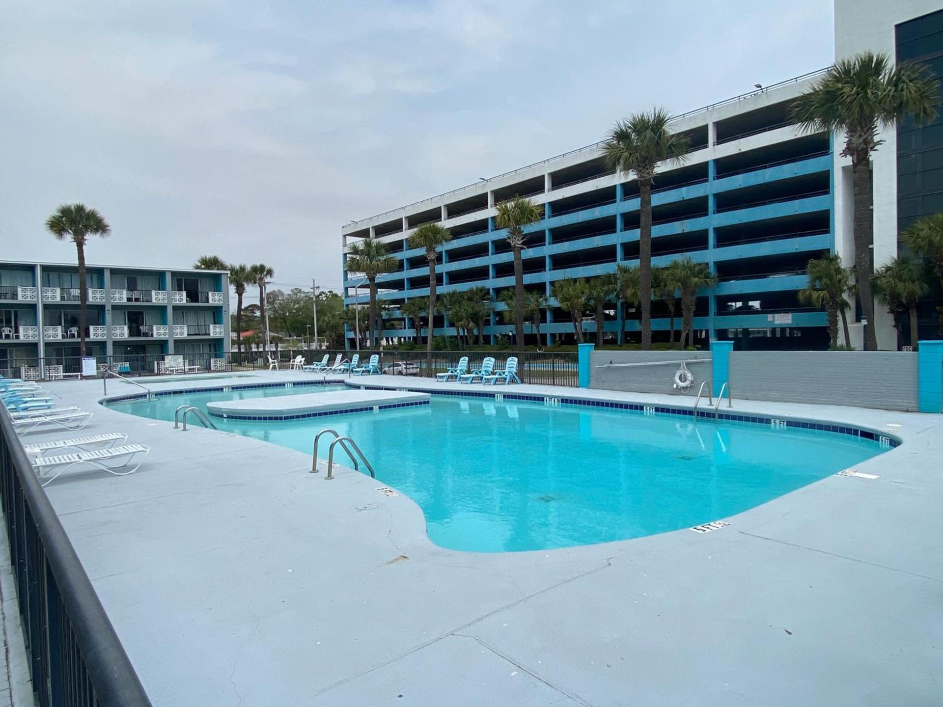 Wave Rider Resort photo 2