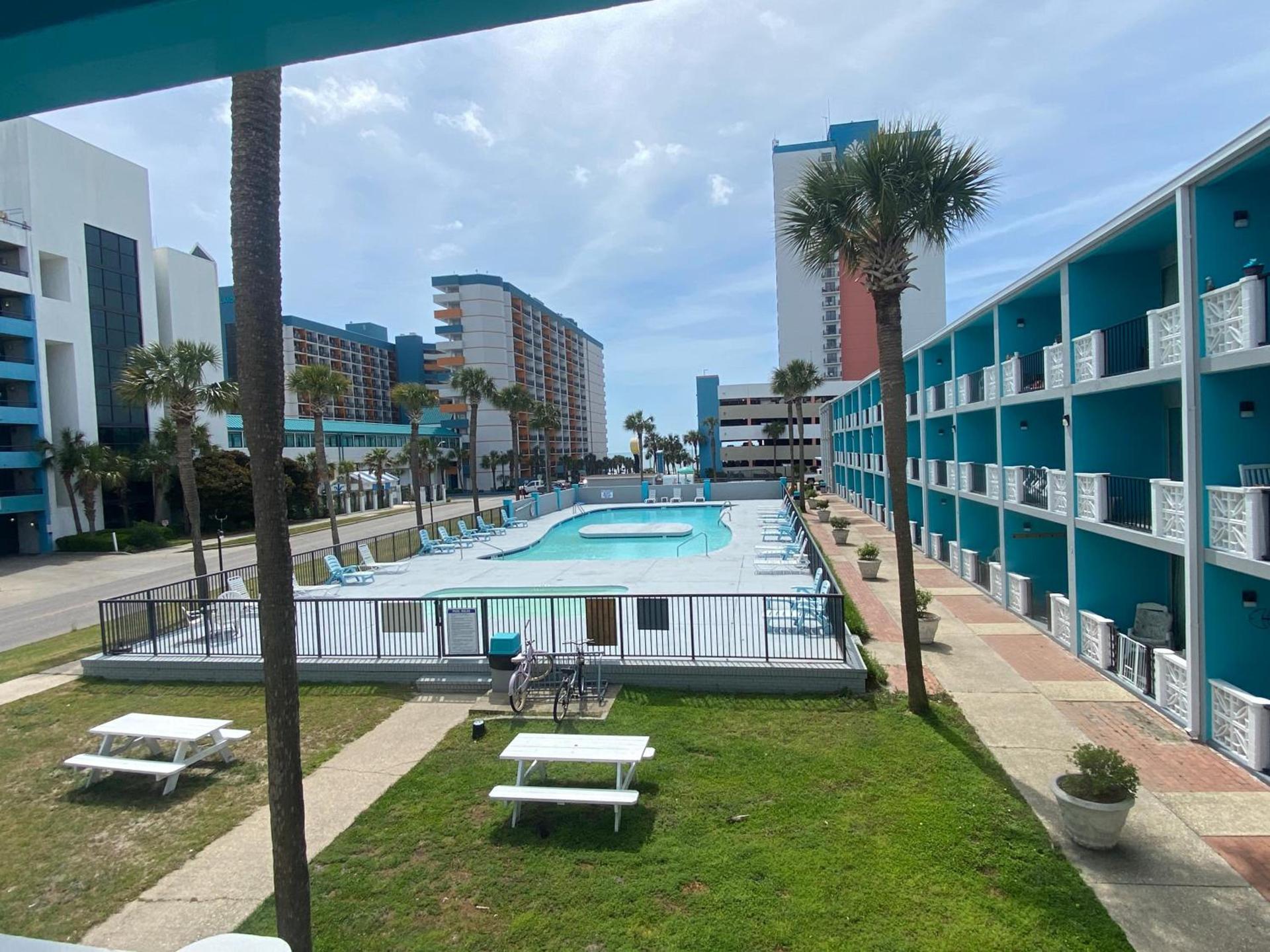 Wave Rider Resort photo 4