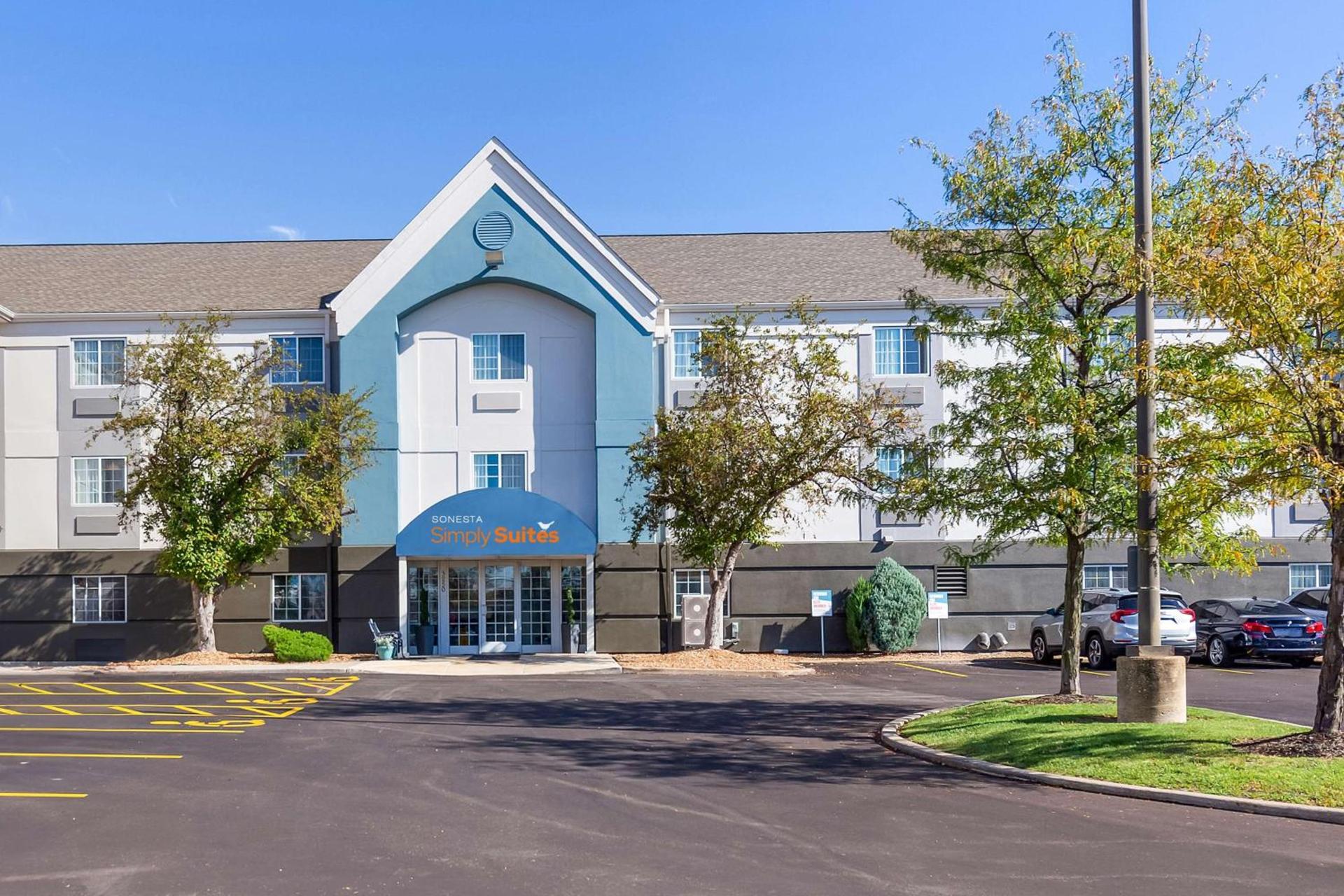 Sonesta Simply Suites St Louis Earth City photo 2