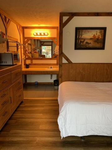 Beverly Hills Inn photo 30