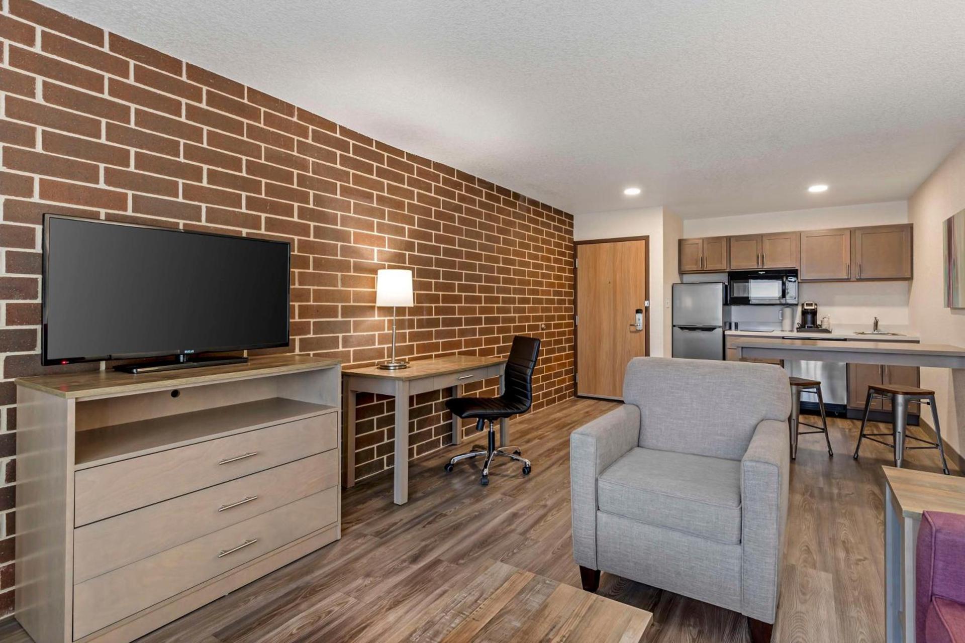 Best Western Plus Waterloo & Cedar Falls photo 9