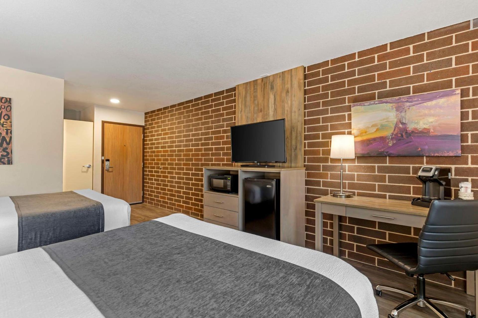 Best Western Plus Waterloo & Cedar Falls photo 13