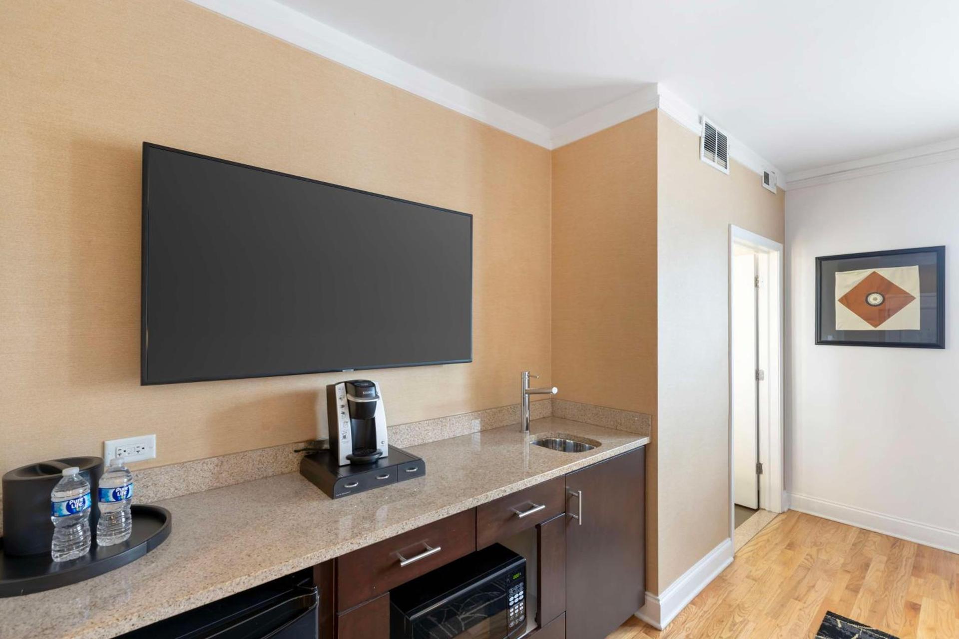 Best Western Plus Hawthorne Terrace Hotel photo 14
