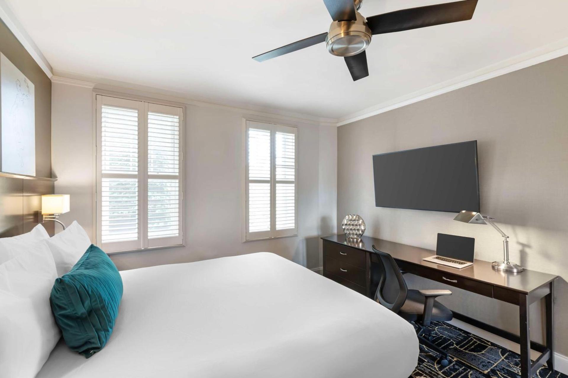 Best Western Plus Hawthorne Terrace Hotel photo 53