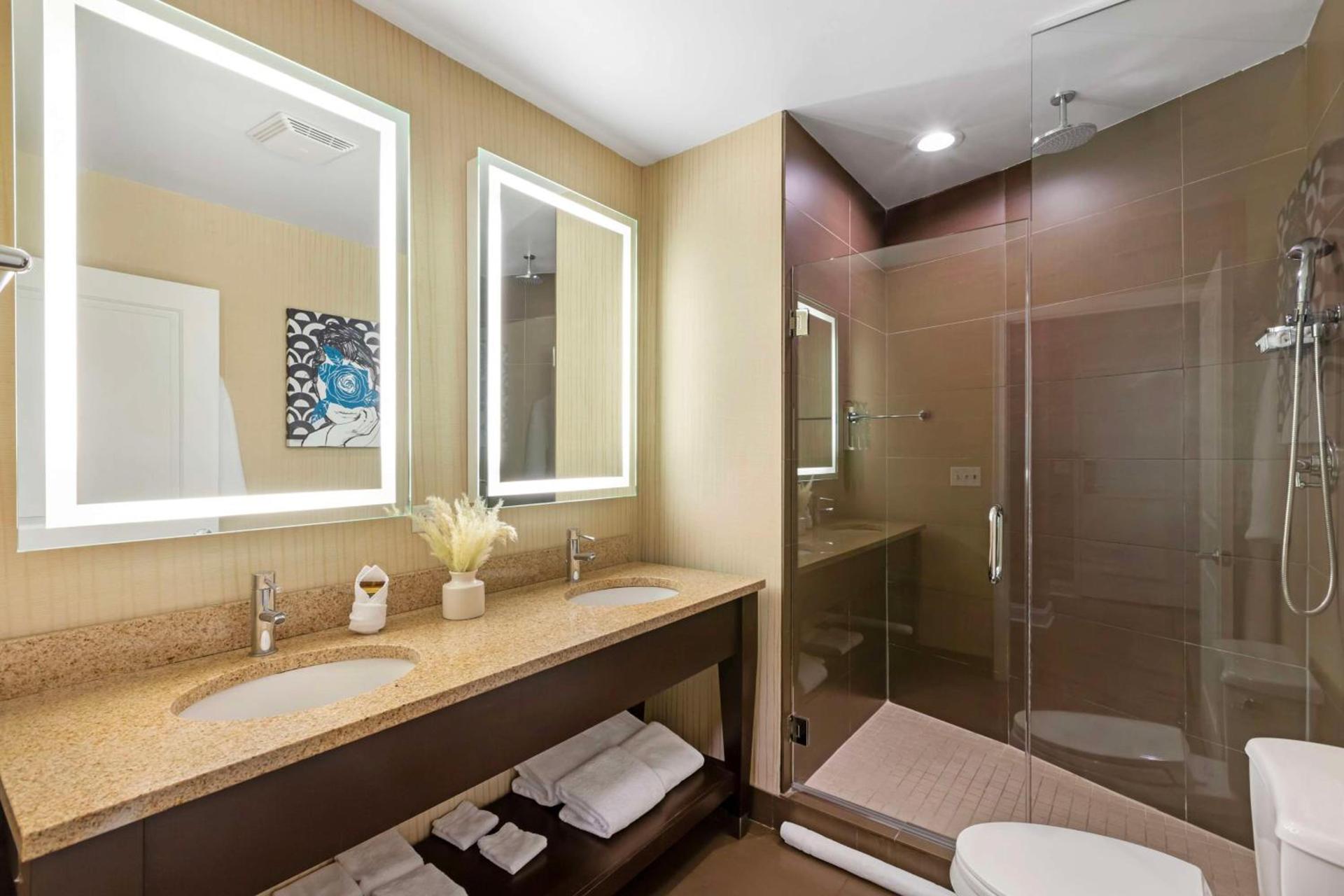 Best Western Plus Hawthorne Terrace Hotel photo 42