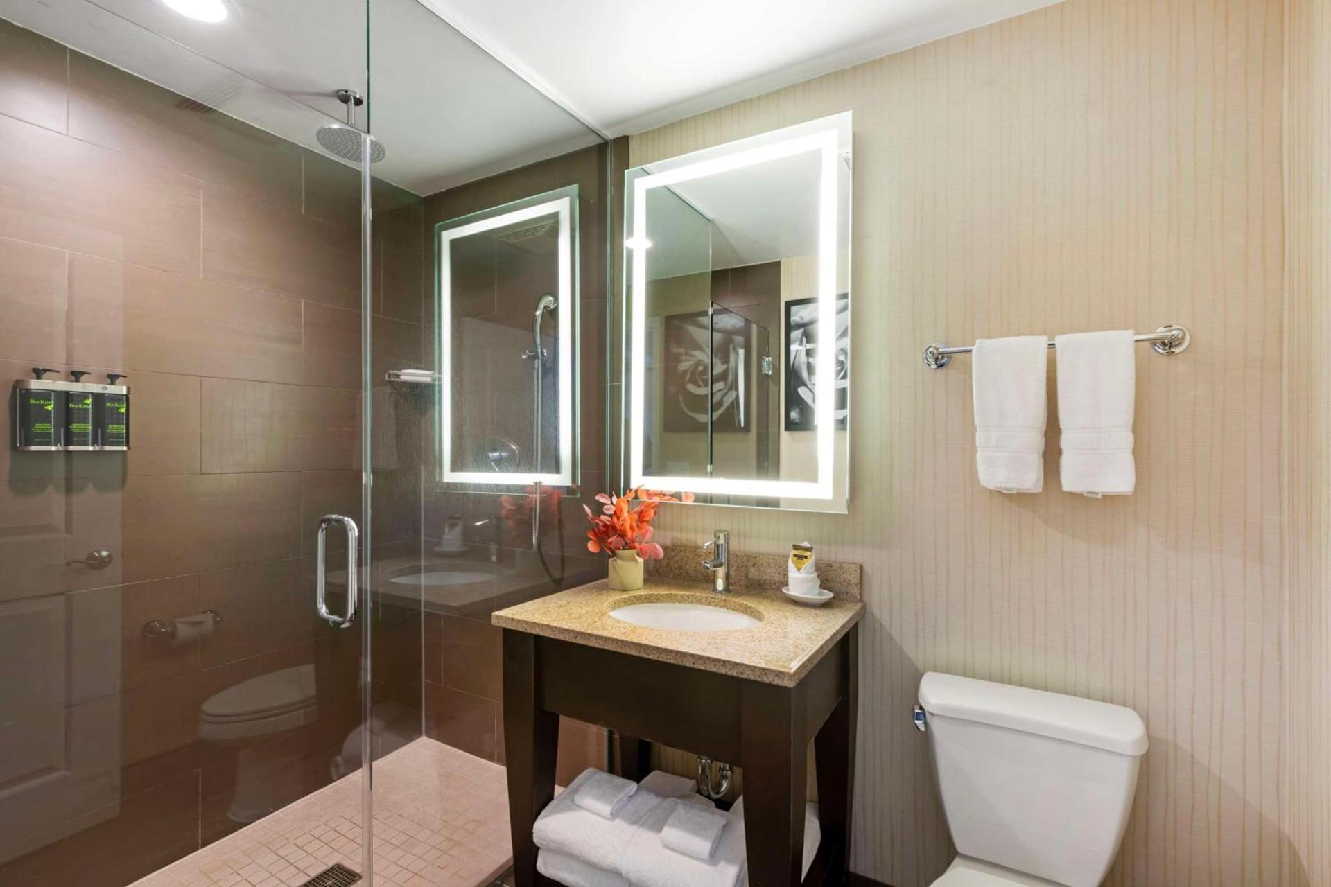 Best Western Plus Hawthorne Terrace Hotel photo 25