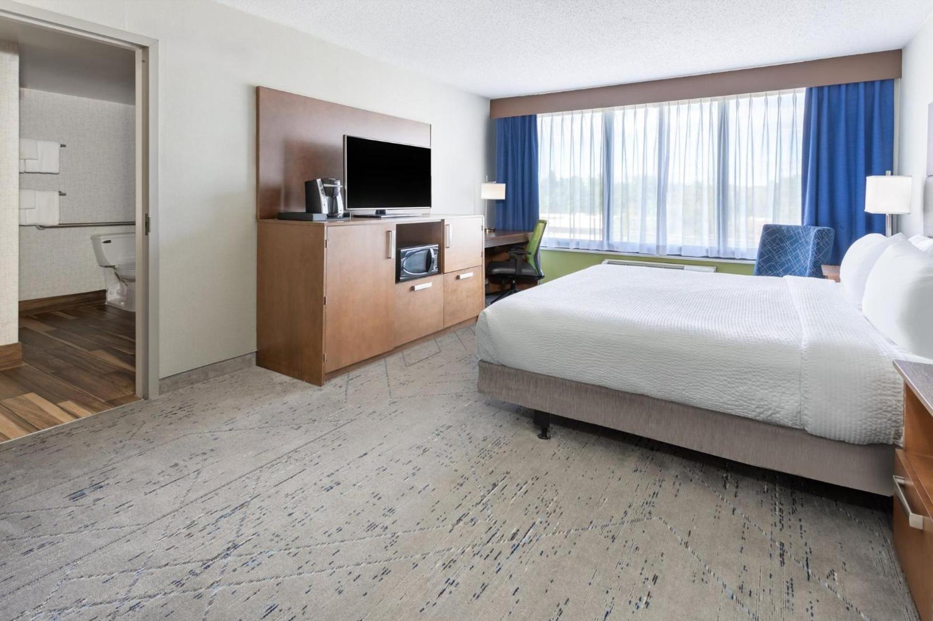 Holiday Inn Express & Suites Ft. Washington - Philadelphia by IHG photo 75