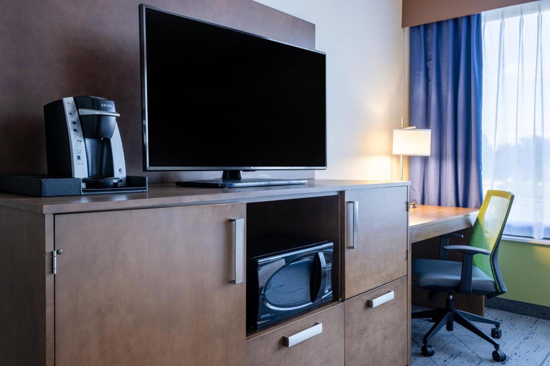 Holiday Inn Express & Suites Ft. Washington - Philadelphia by IHG photo 51