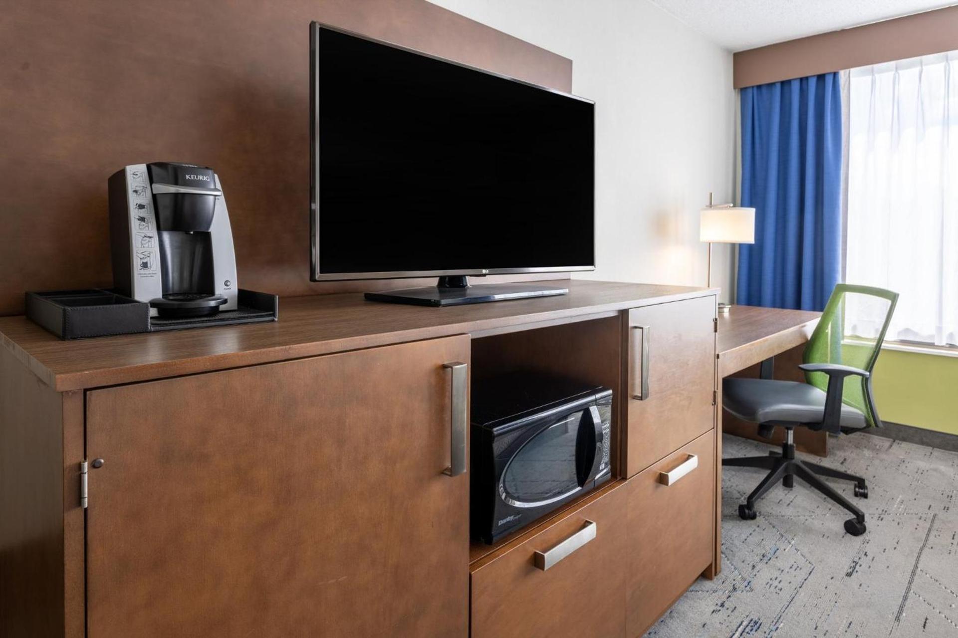 Holiday Inn Express & Suites Ft. Washington - Philadelphia by IHG photo 72