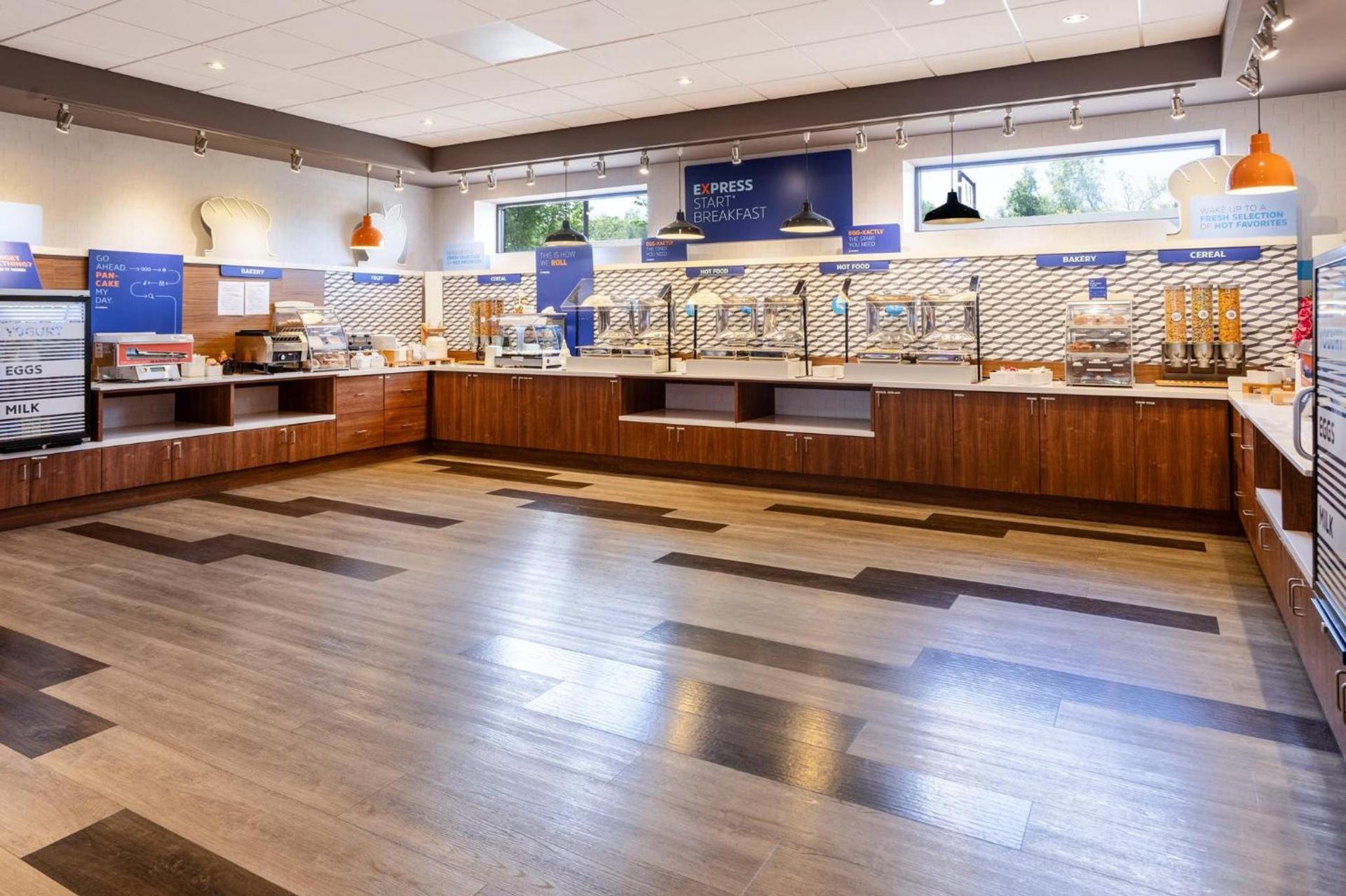 Holiday Inn Express & Suites Ft. Washington - Philadelphia by IHG photo 61