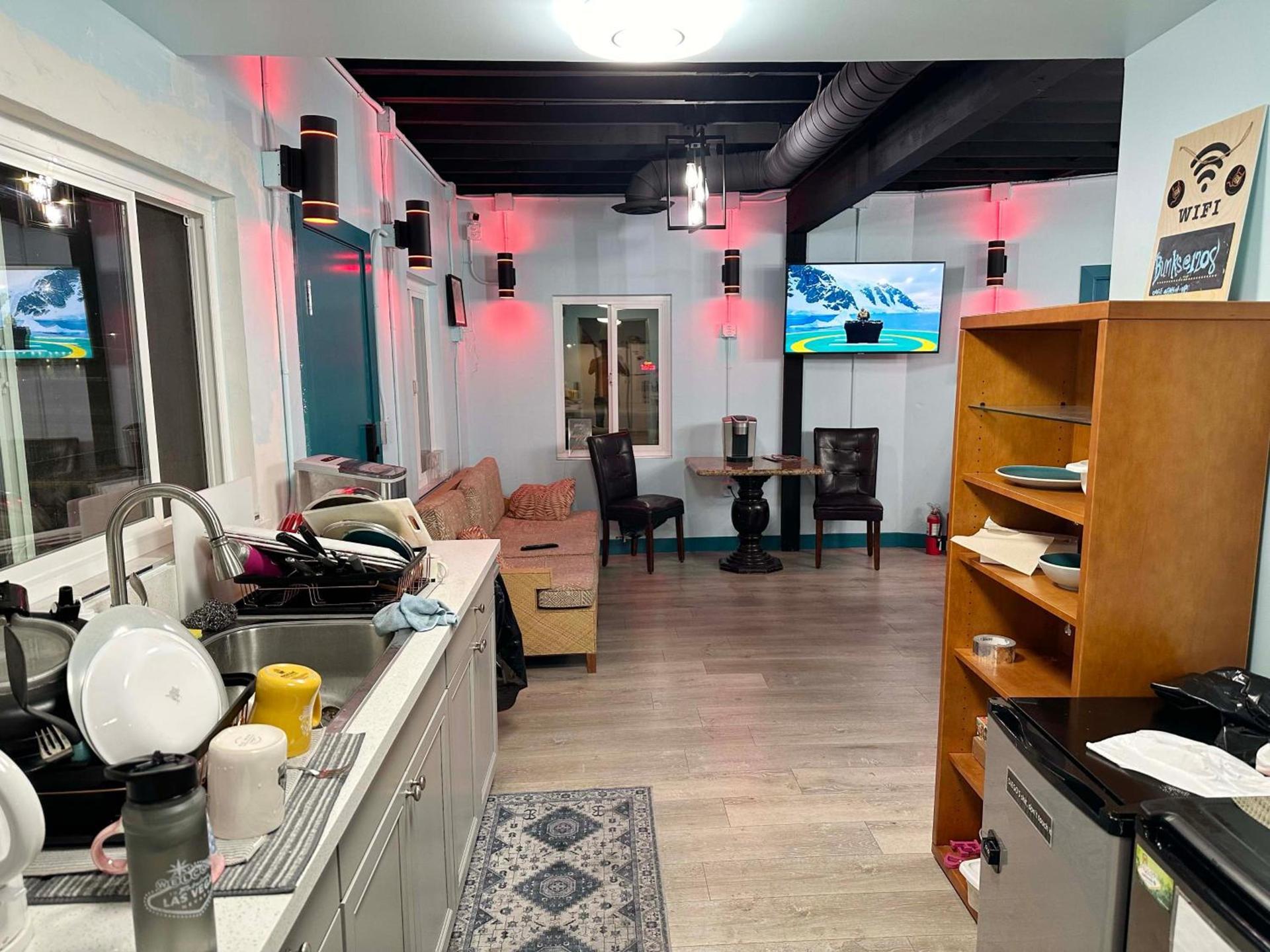 Sin City Hostel photo 29