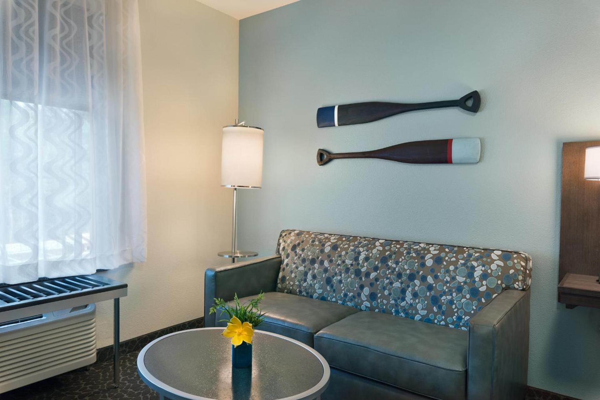 Oxford Suites Bellingham photo 11
