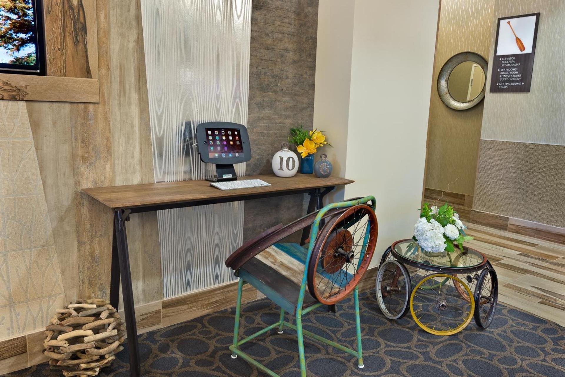 Oxford Suites Bellingham photo 18