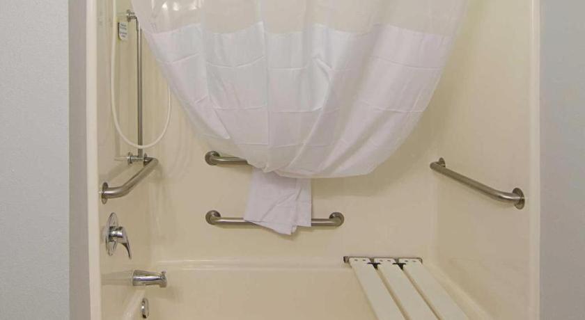 Quality Inn photo 72