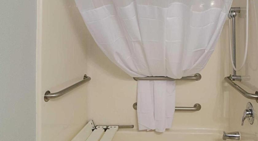 Quality Inn photo 73