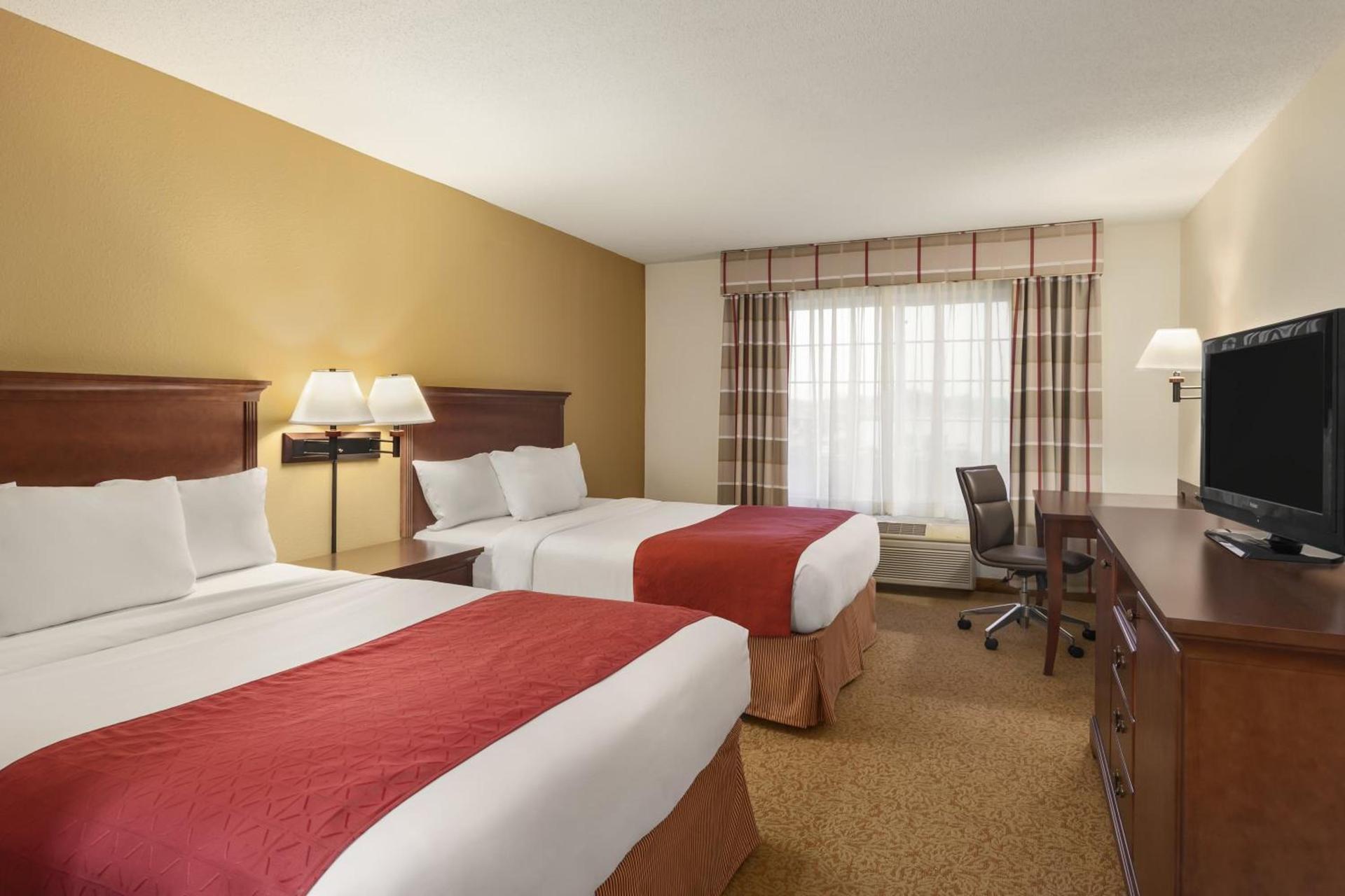 Country Inn & Suites by Radisson, Ames, IA photo 17