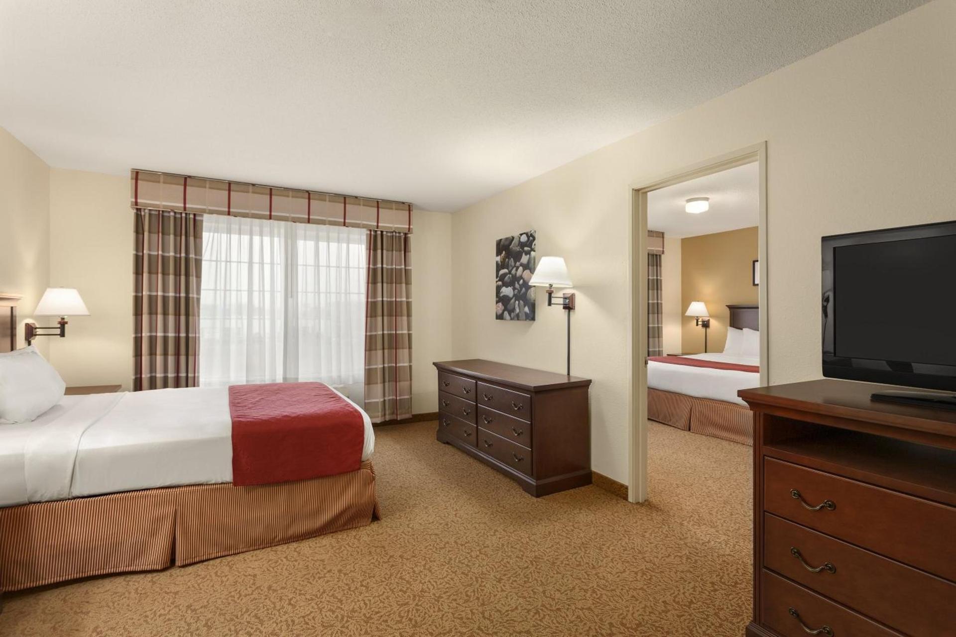 Country Inn & Suites by Radisson, Ames, IA photo 15