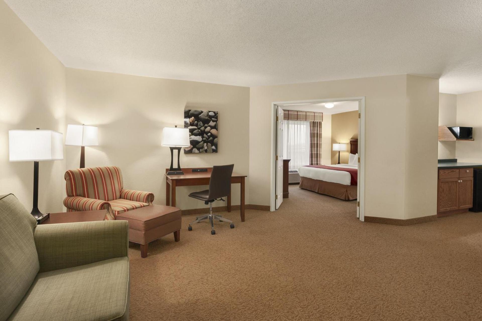 Country Inn & Suites by Radisson, Ames, IA photo 22
