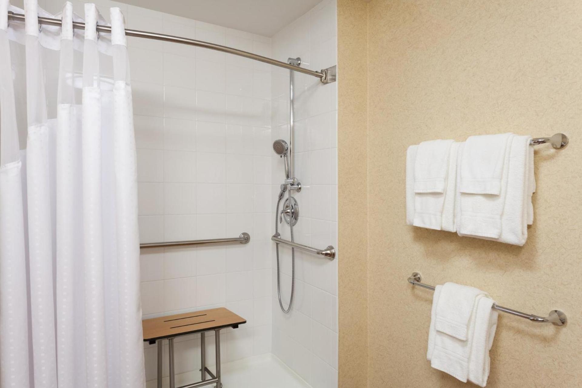 Holiday Inn Bangor by IHG photo 25