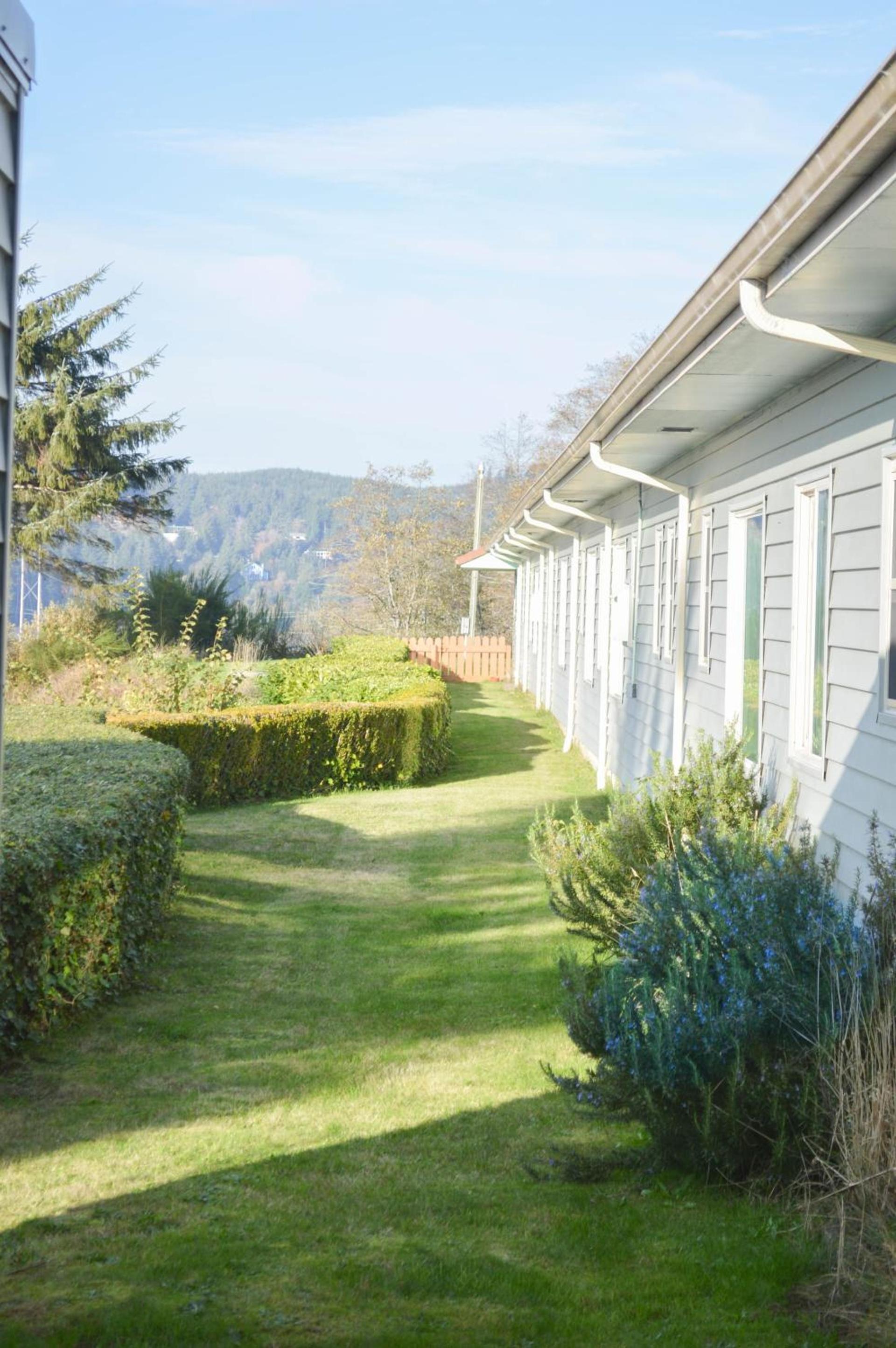 Bay Bridge Motel — hotel in North Bend