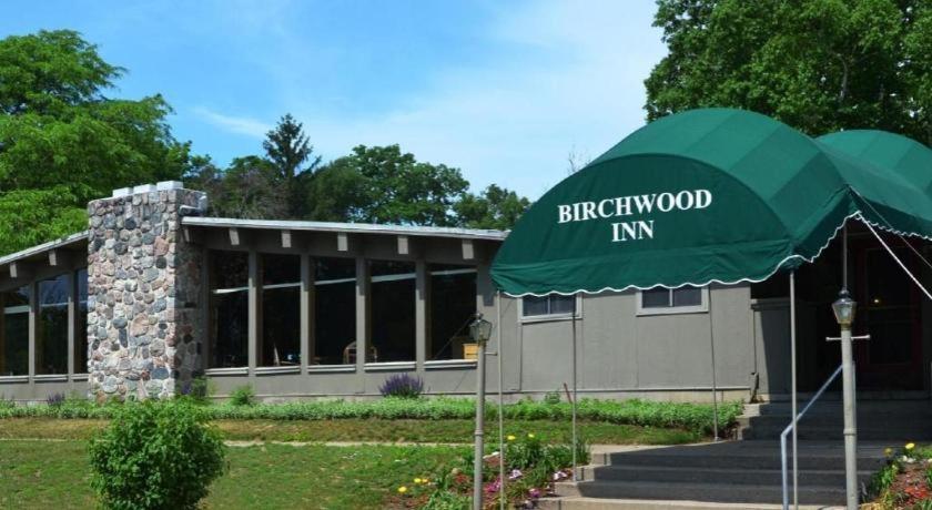 Birchwood Inn photo 11