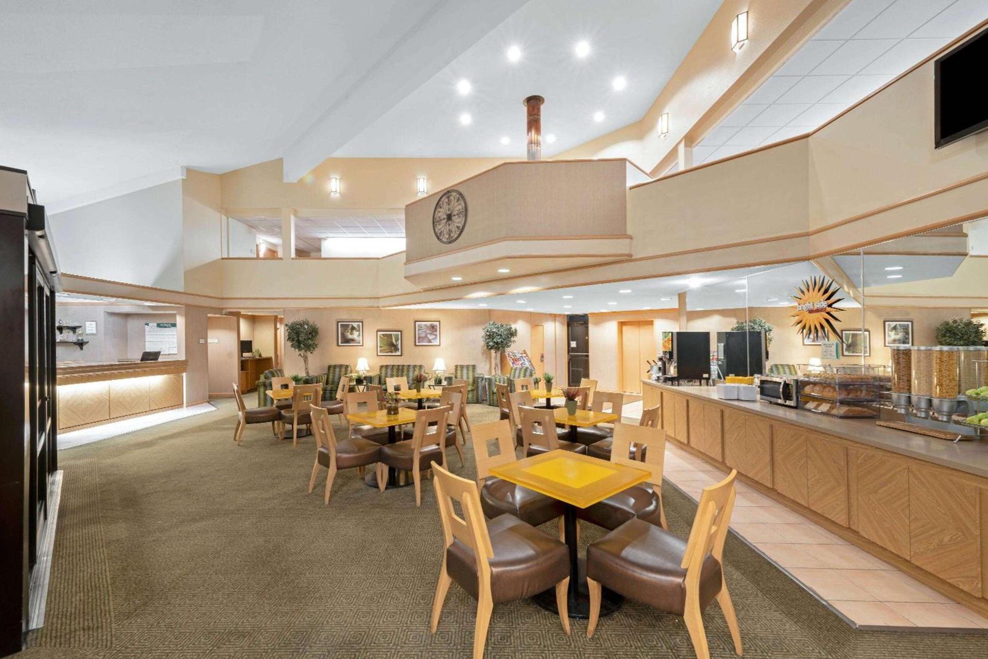 La Quinta by Wyndham Salt Lake City - Layton photo 5
