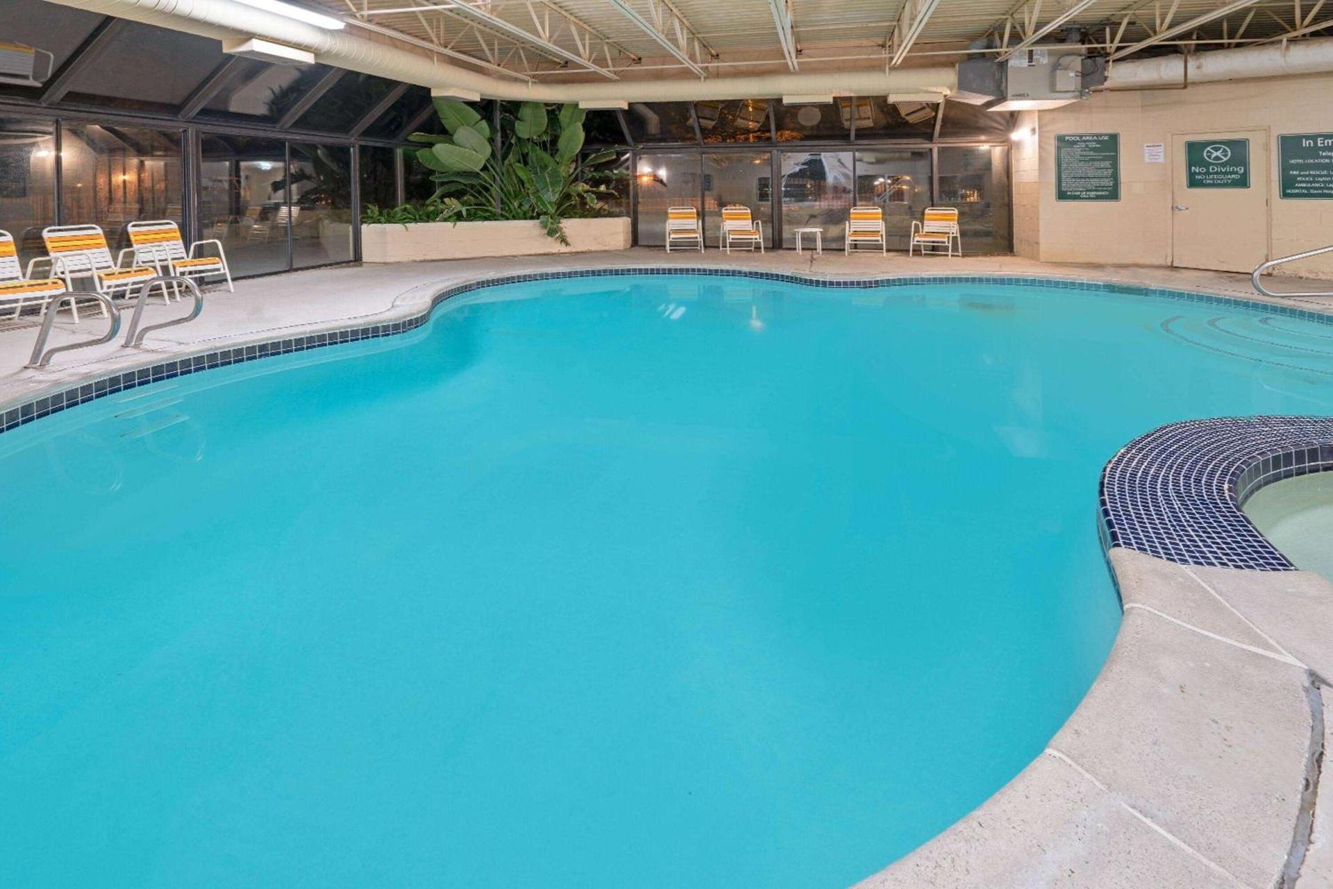 La Quinta by Wyndham Salt Lake City - Layton photo 7