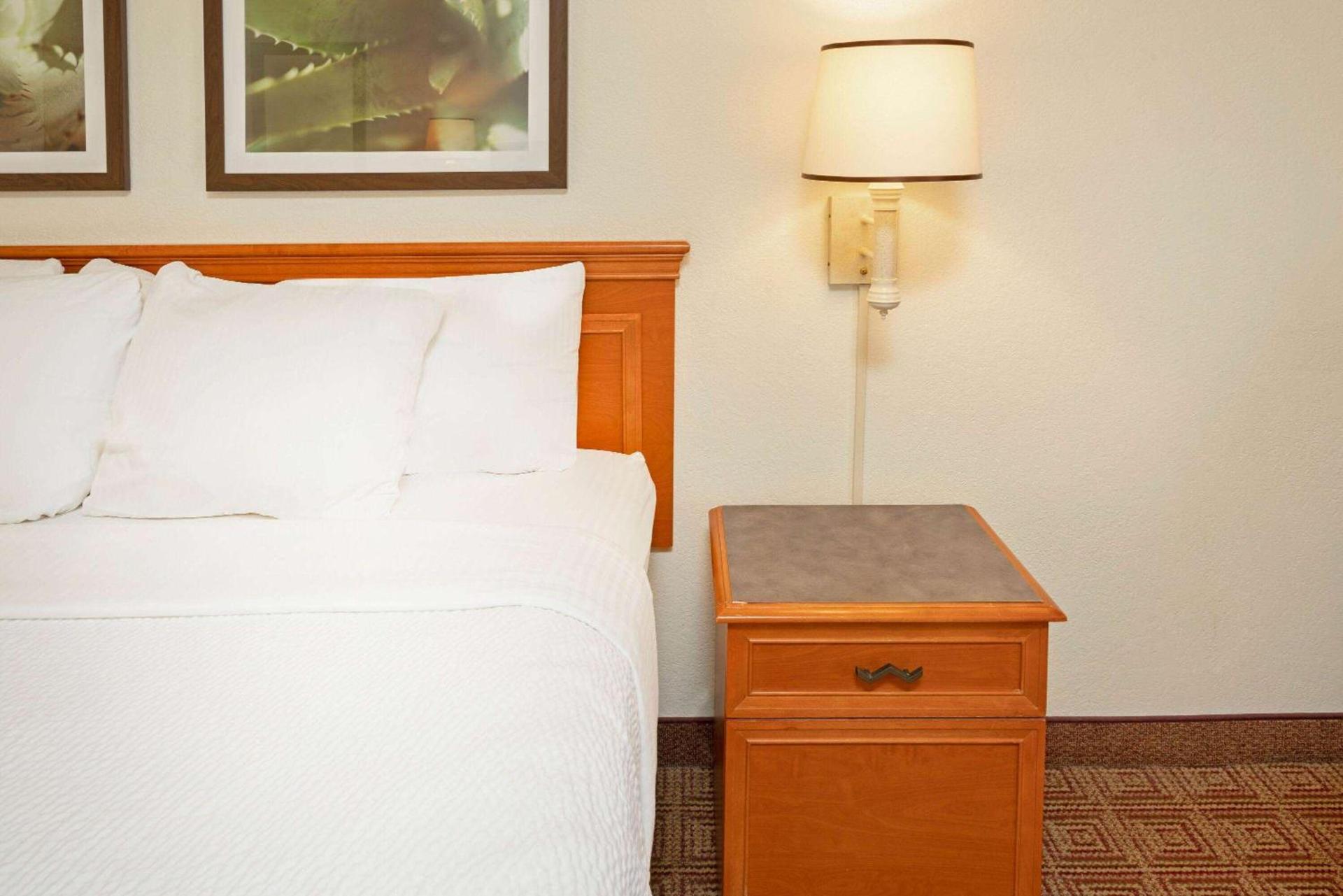 La Quinta by Wyndham Salt Lake City - Layton photo 18