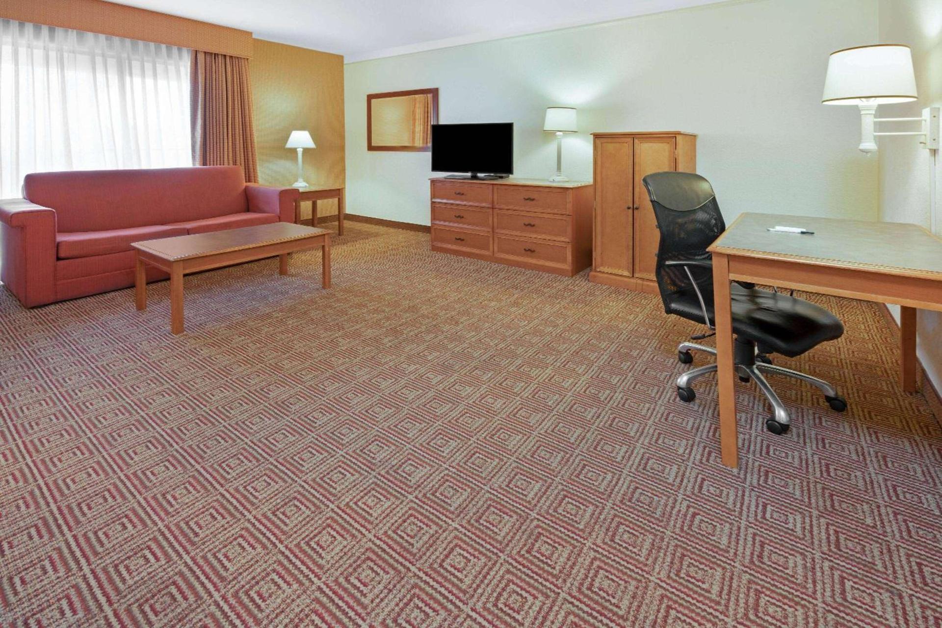 La Quinta by Wyndham Salt Lake City - Layton photo 23