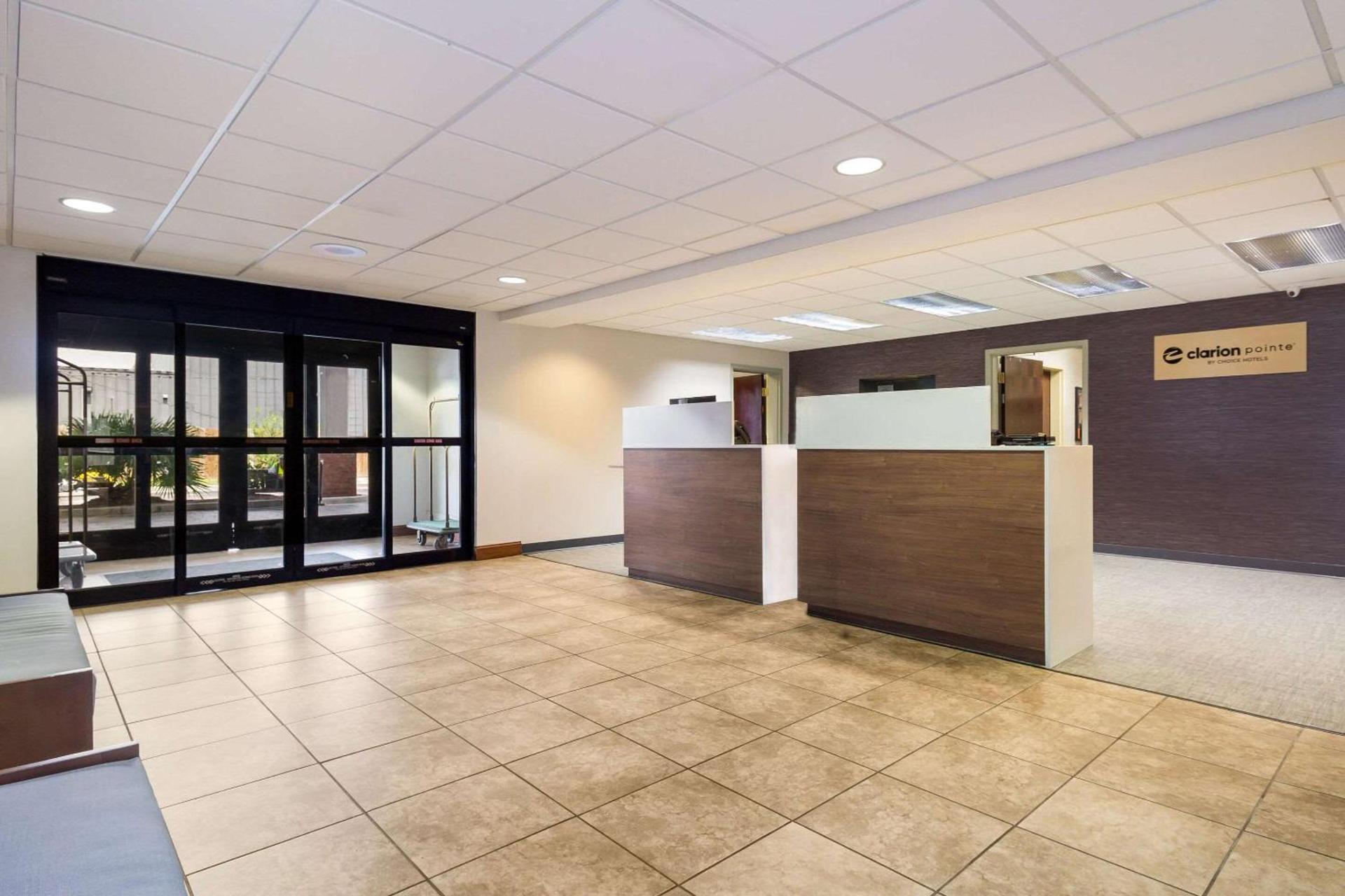 Clarion Pointe Charleston - West Ashley photo 3