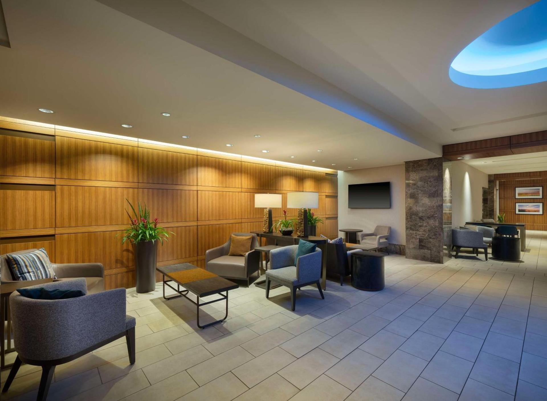 Hilton Indianapolis Hotel & Suites photo 5