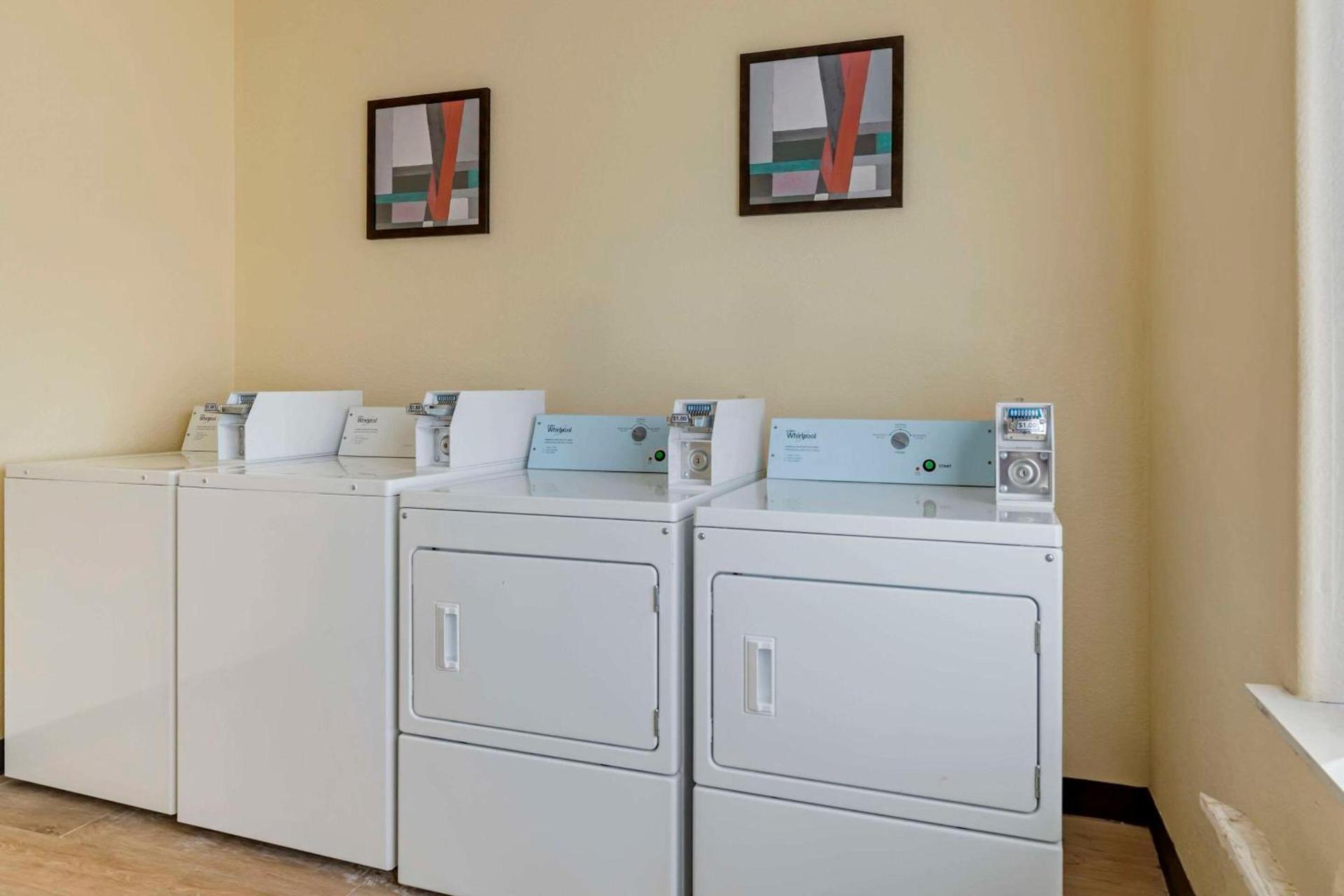 Comfort Suites Laredo - Nuevo Laredo photo 17