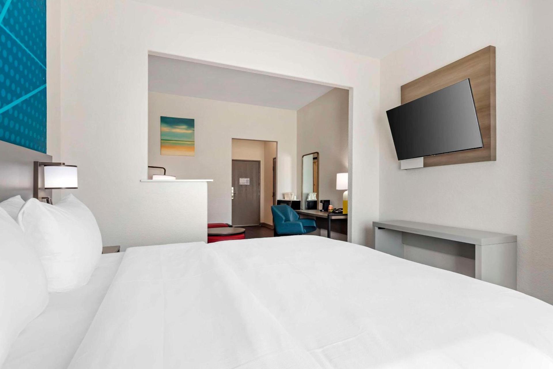 Comfort Suites Laredo - Nuevo Laredo photo 13