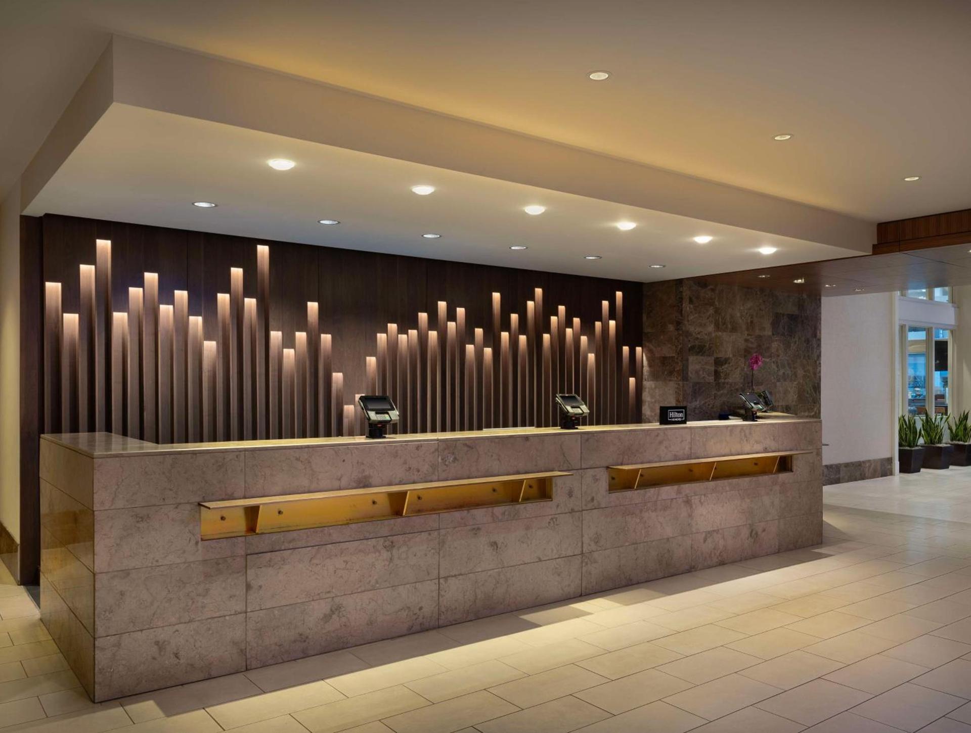 Hilton Indianapolis Hotel & Suites photo 6