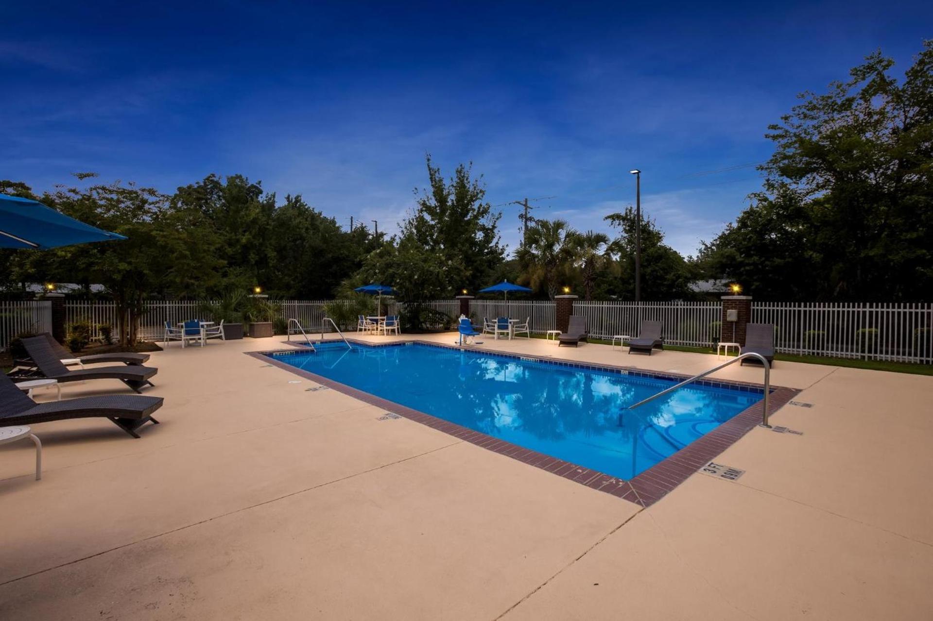 Holiday Inn Express Hotel & Suites Savannah Midtown by IHG photo 76