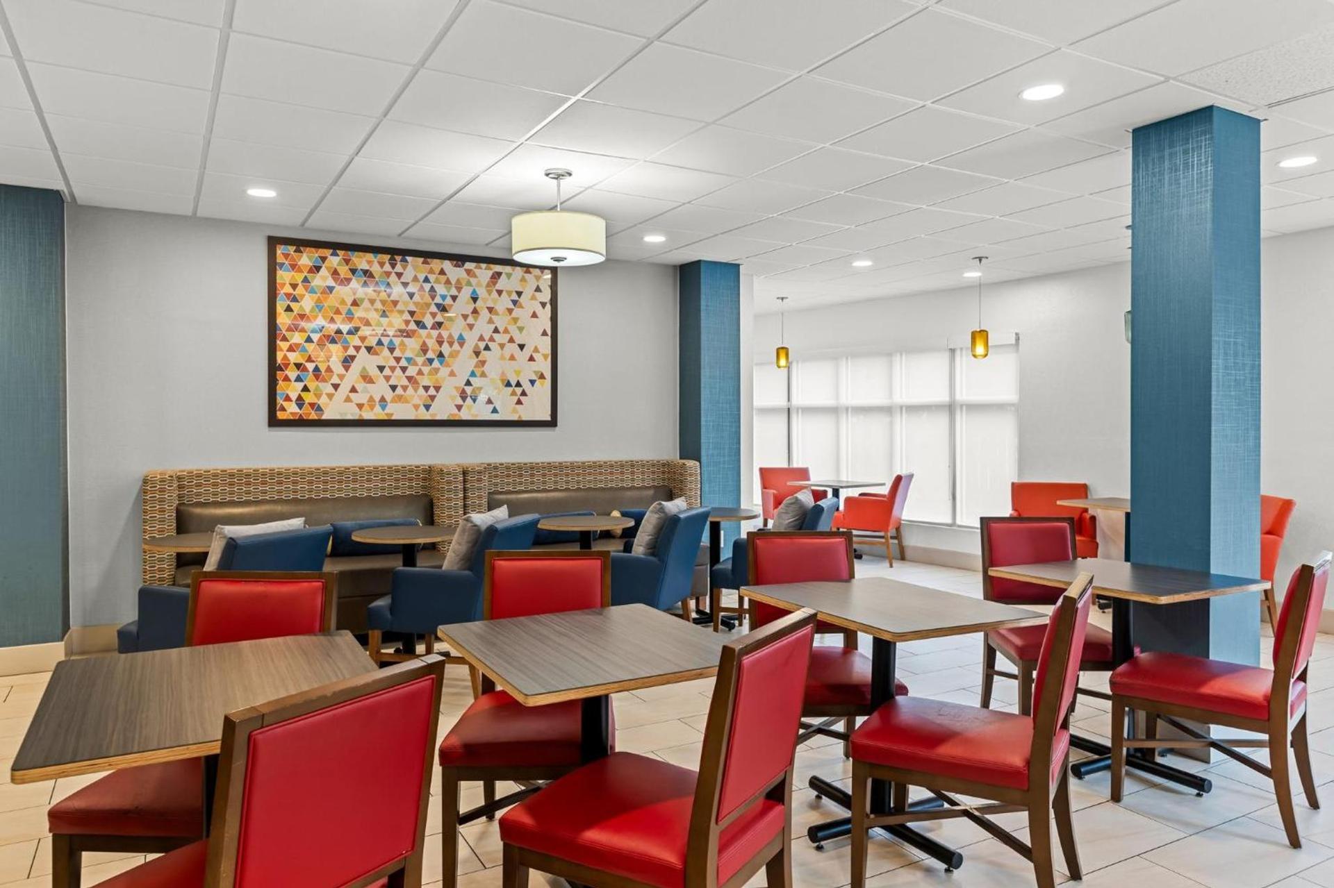 Holiday Inn Express Hotel & Suites Savannah Midtown by IHG photo 78