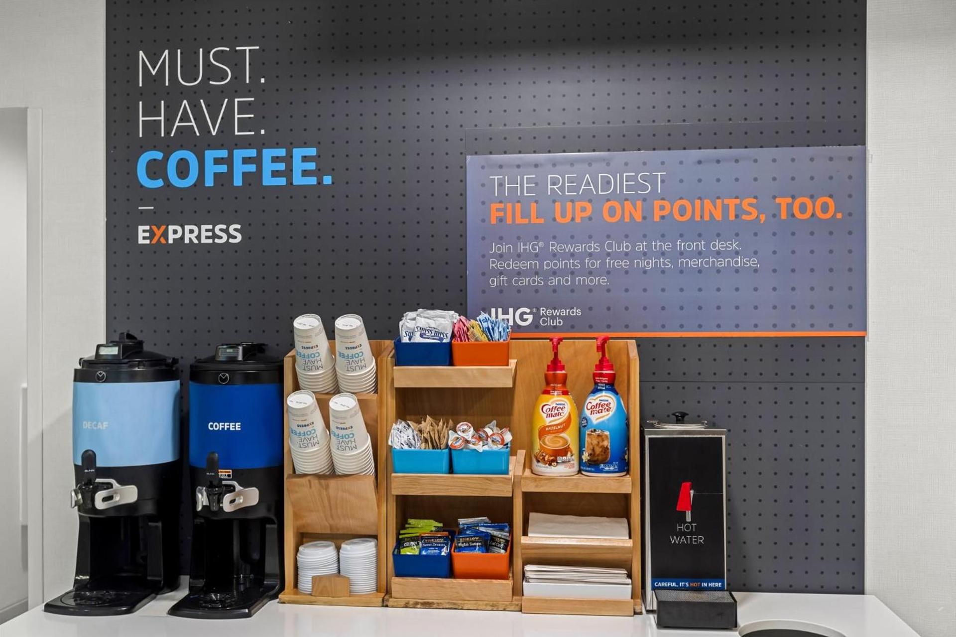 Holiday Inn Express Hotel & Suites Savannah Midtown by IHG photo 83