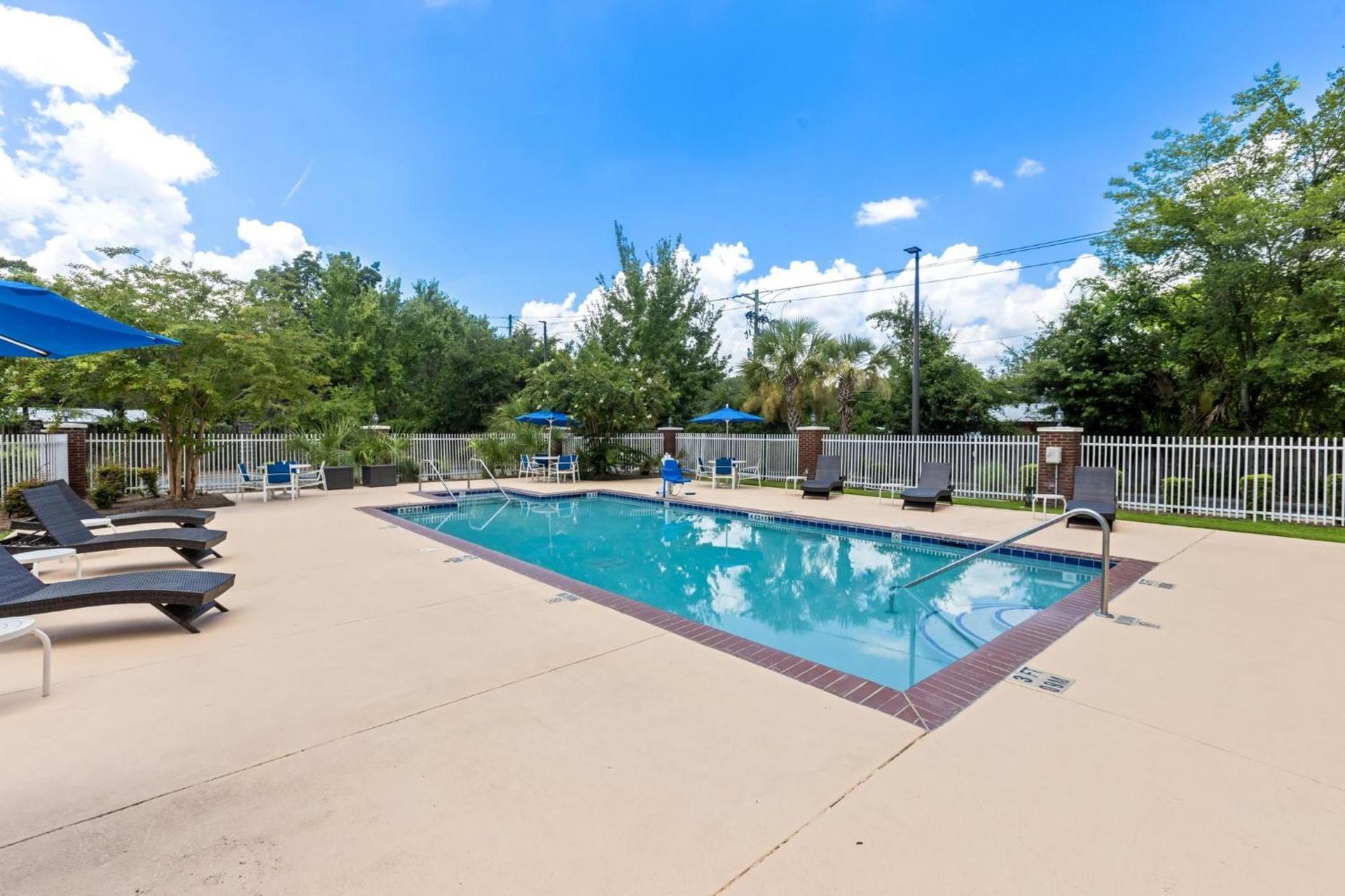 Holiday Inn Express Hotel & Suites Savannah Midtown by IHG photo 87