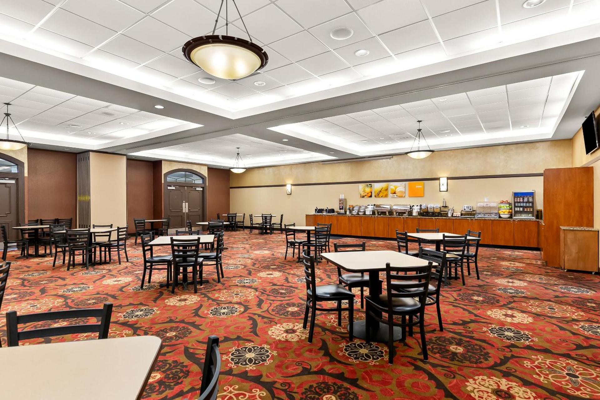 Comfort Inn St Louis - Westport Event Center photo 20