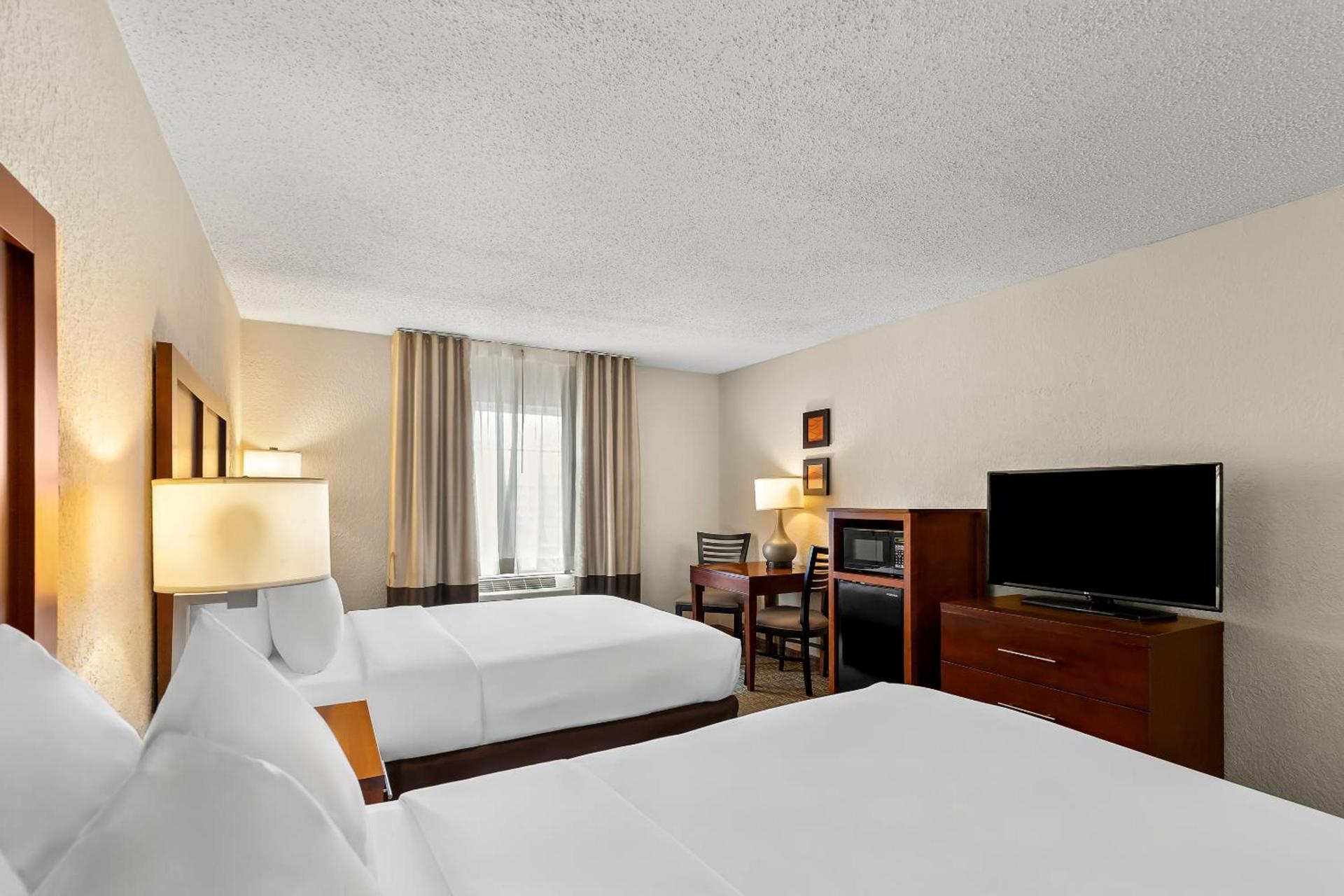Comfort Inn St Louis - Westport Event Center photo 32
