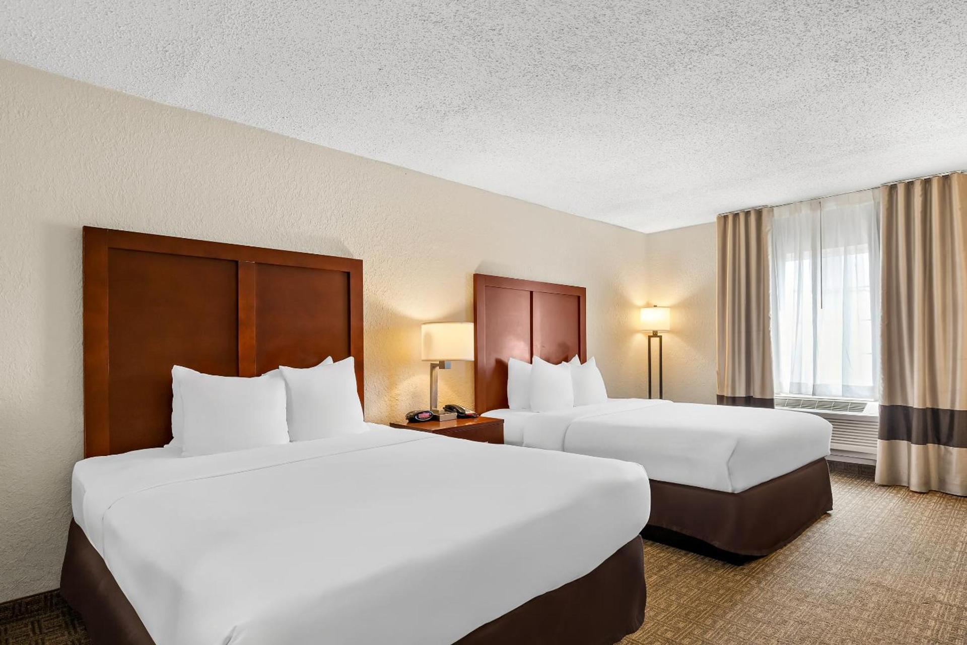 Comfort Inn St Louis - Westport Event Center photo 24