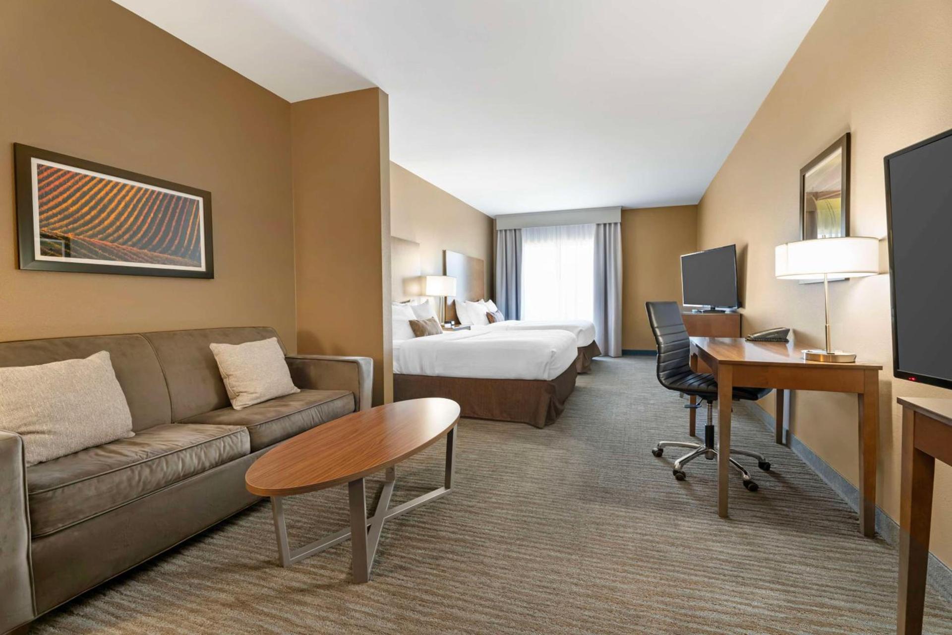Best Western Plus Jefferson photo 5