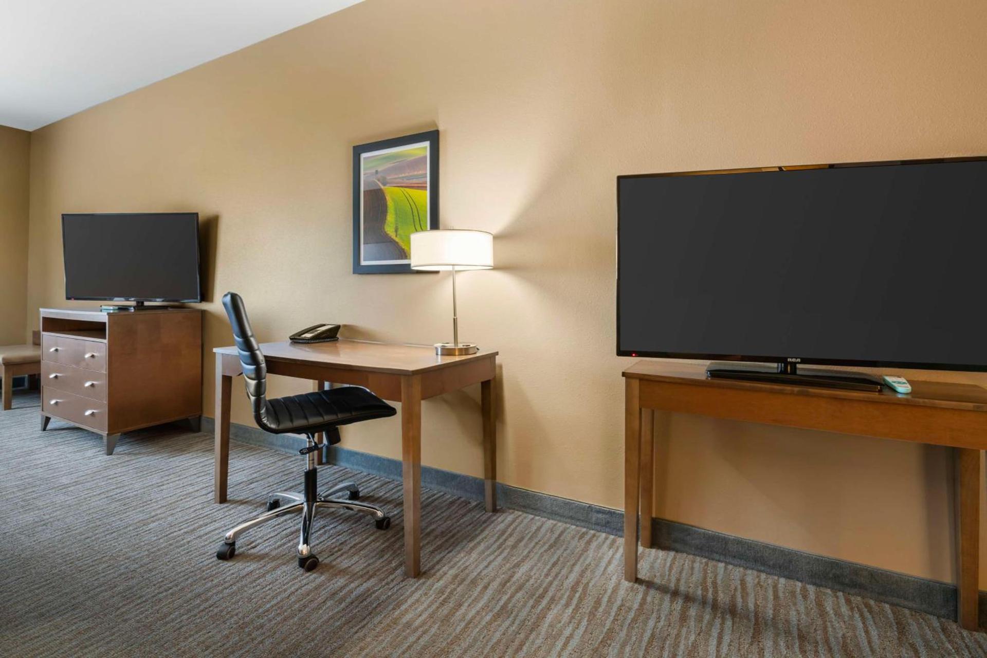 Best Western Plus Jefferson photo 17