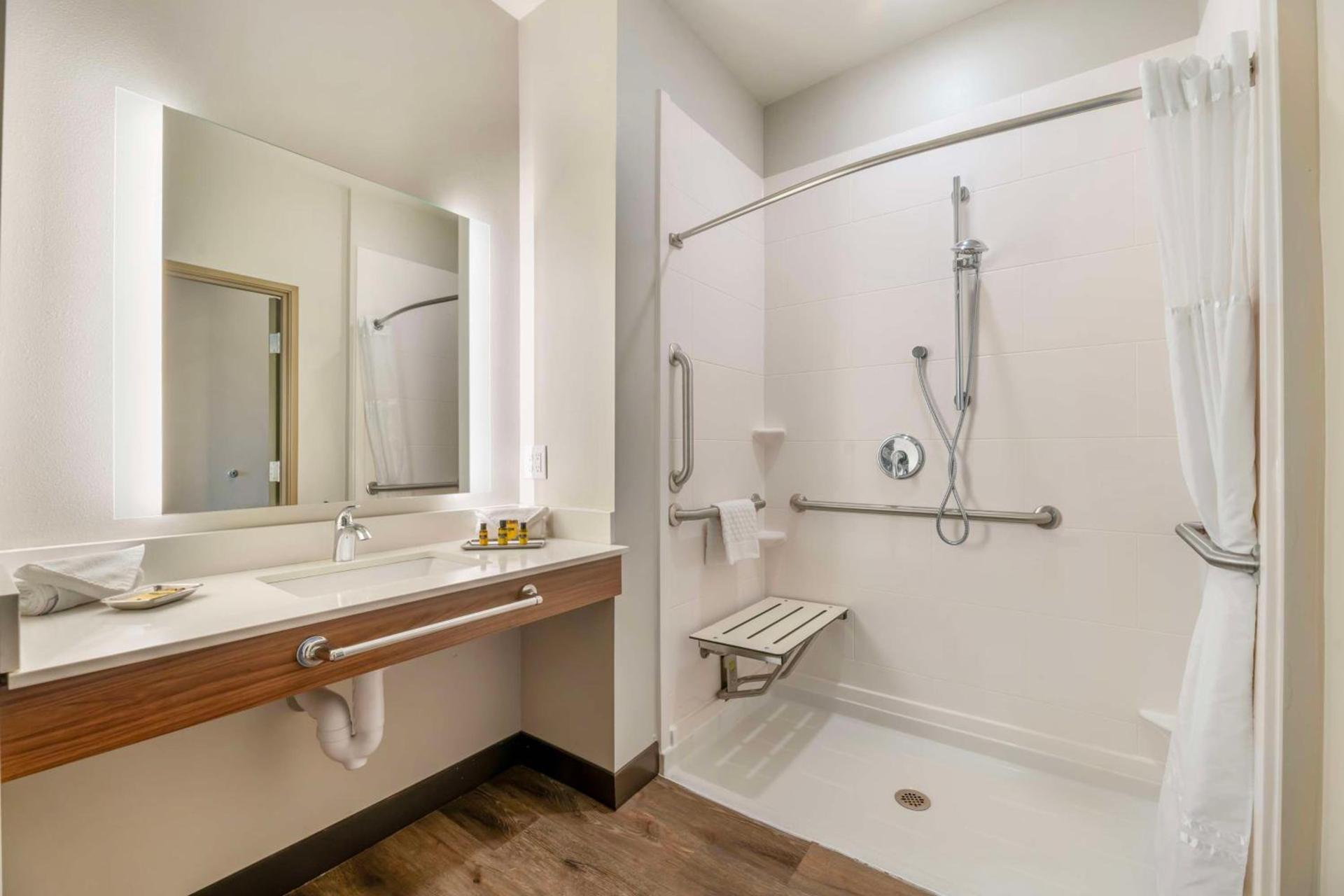 Best Western Plus Jefferson photo 25