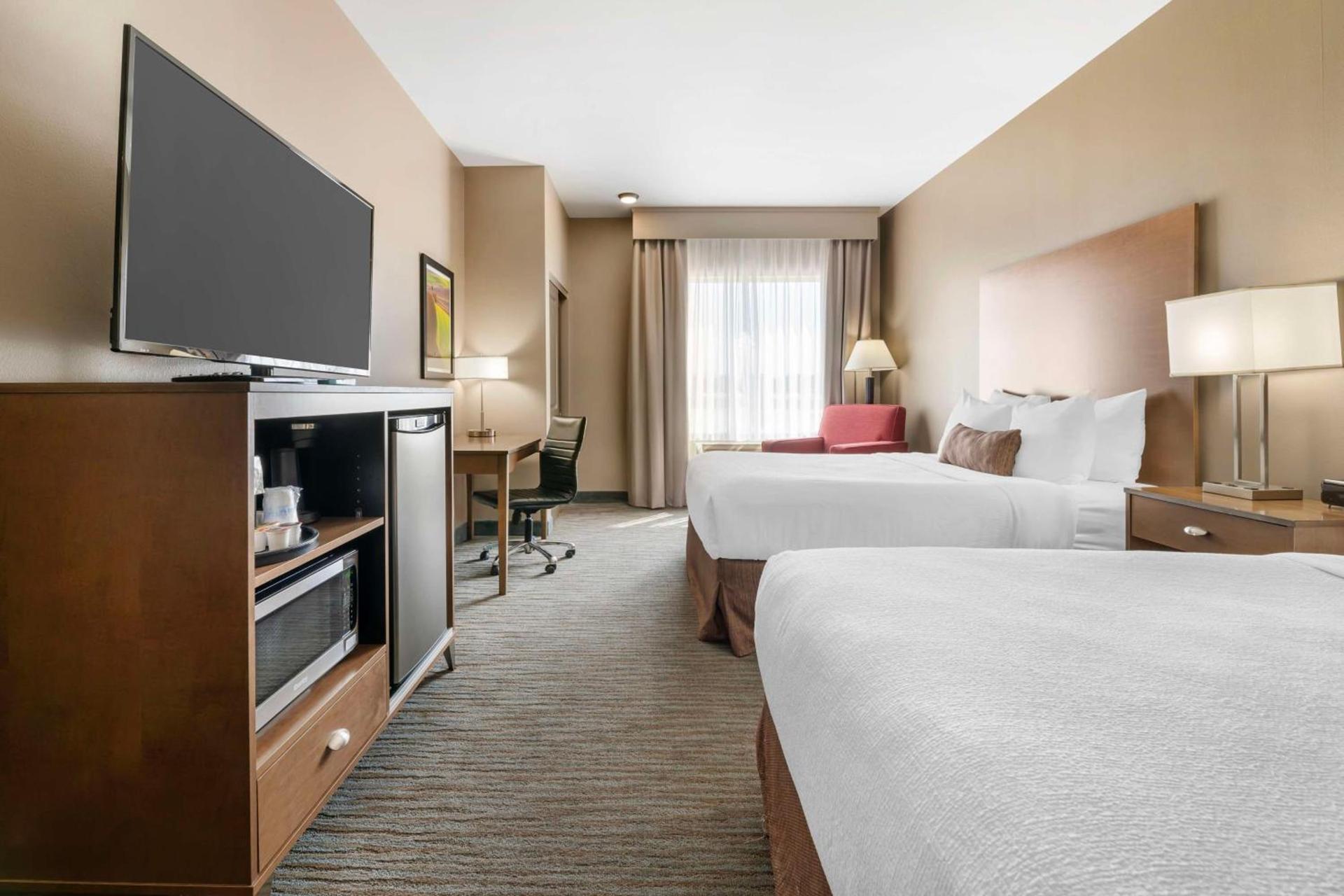 Best Western Plus Jefferson photo 30