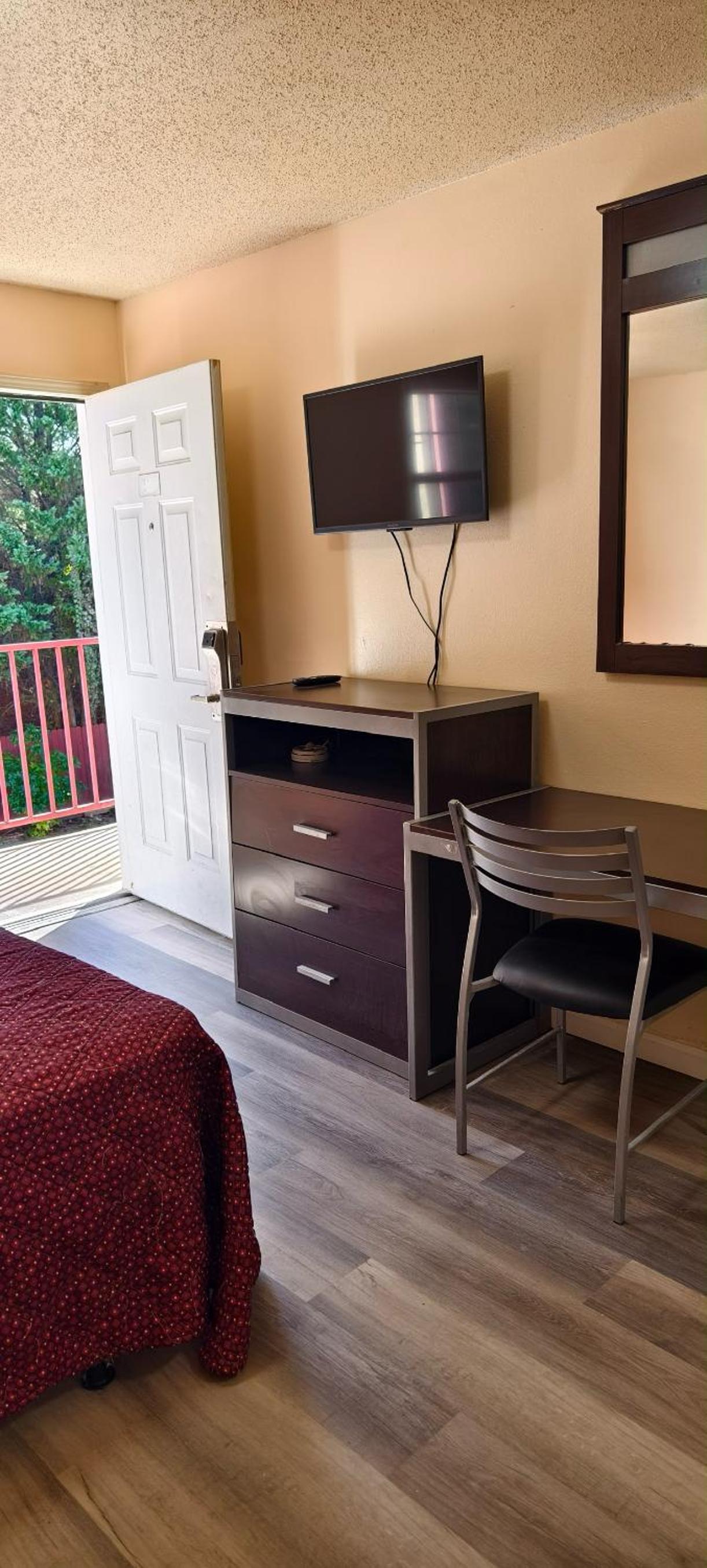 Allround Suites photo 6